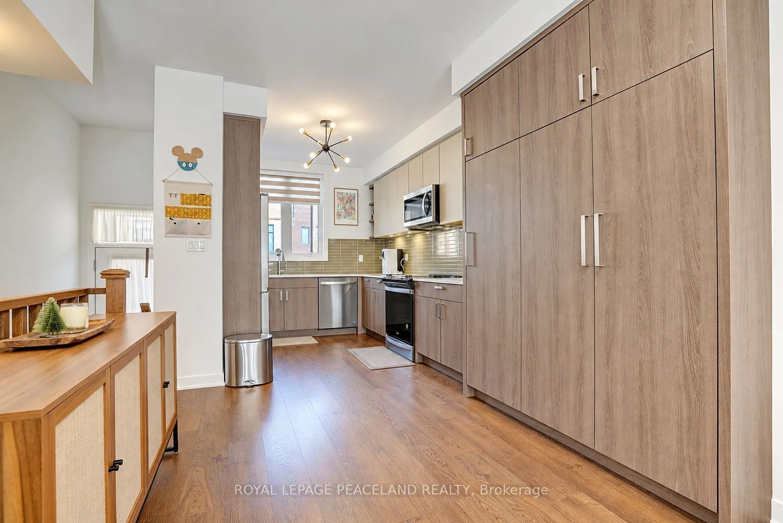 127 Green Gardens Boulevard