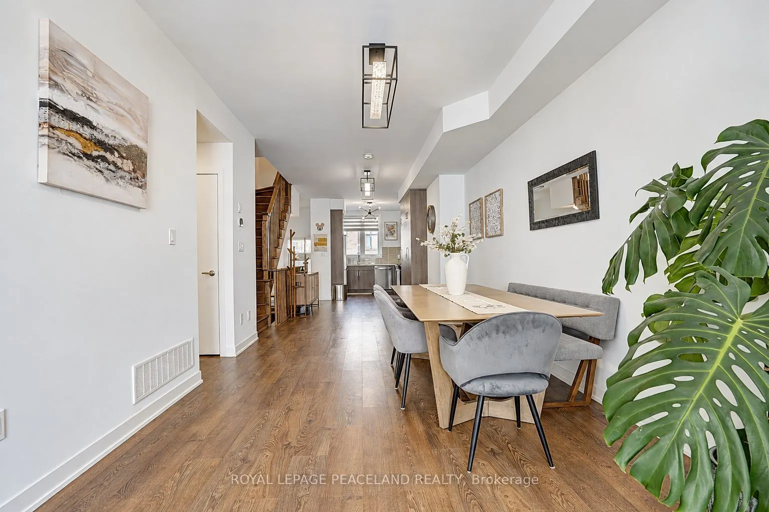 127 Green Gardens Boulevard