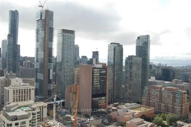 28 Wellesley Street #3302