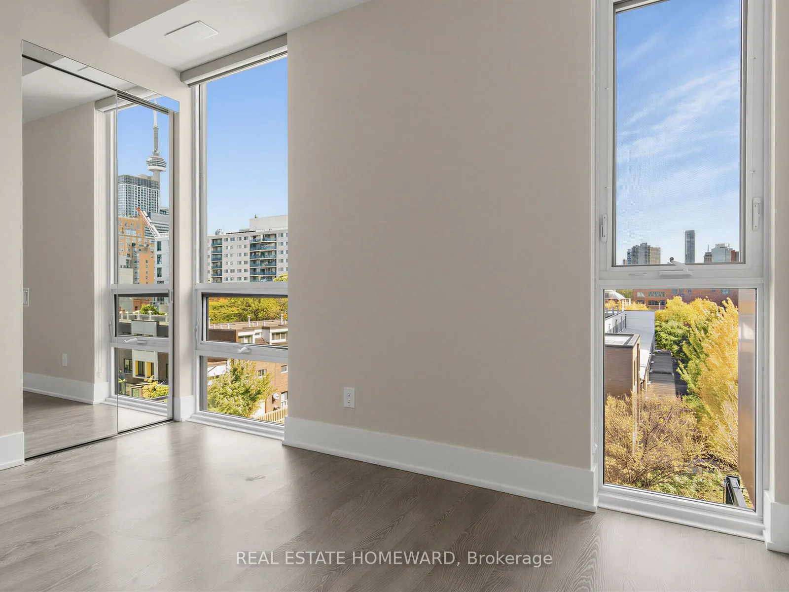 80 Vanauley Street #406