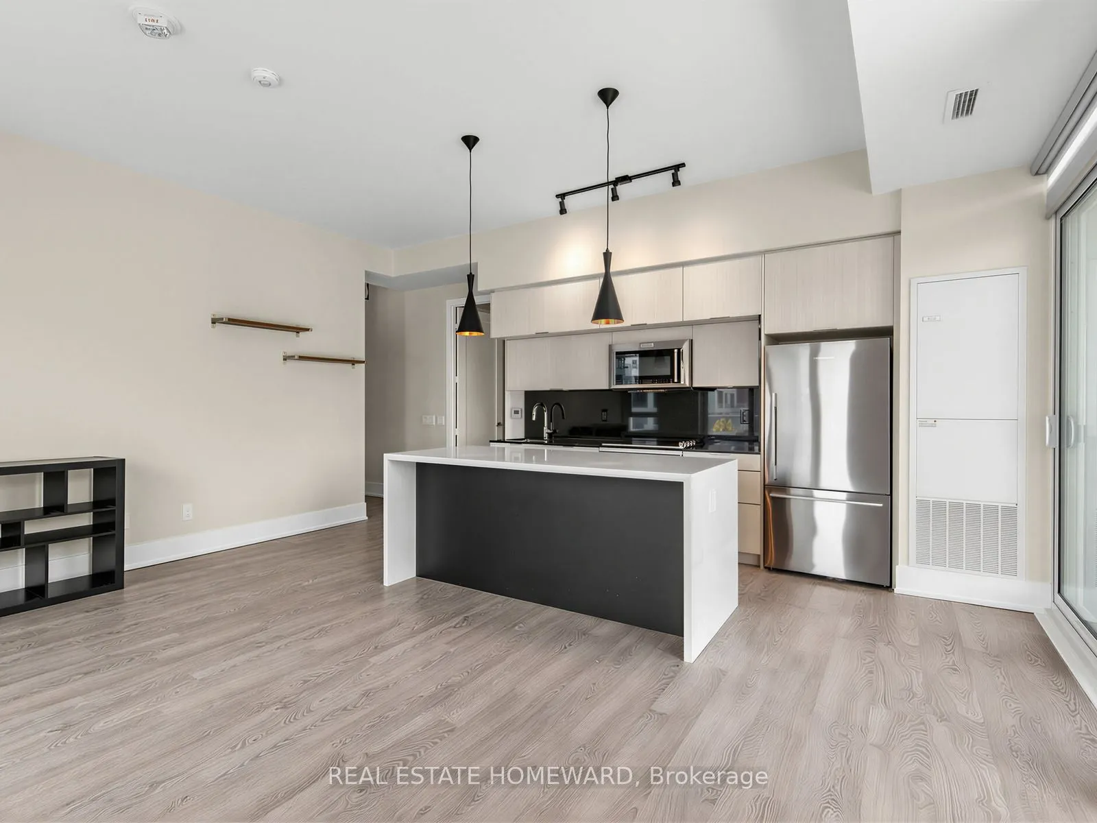 80 Vanauley Street #406