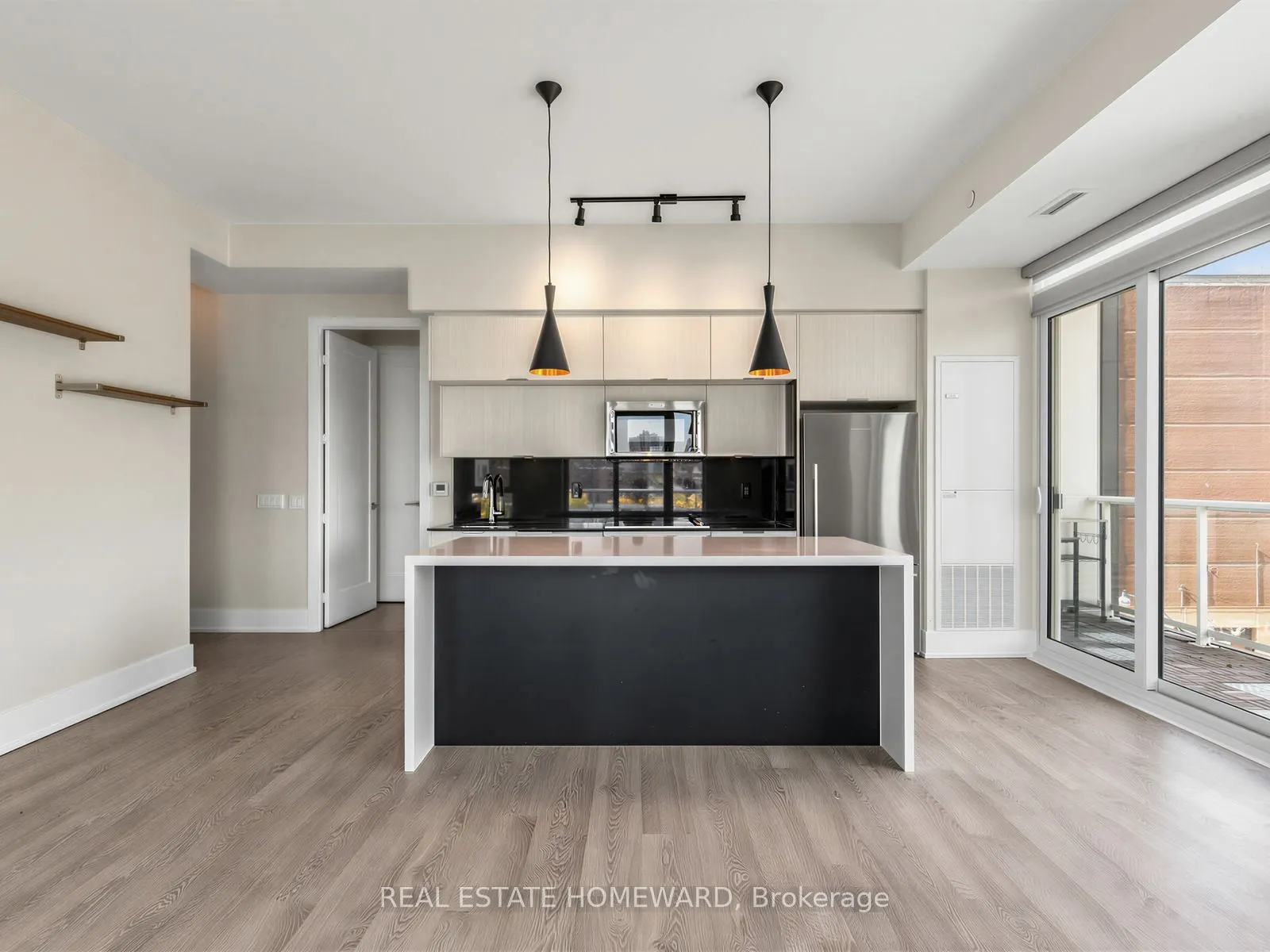 80 Vanauley Street #406