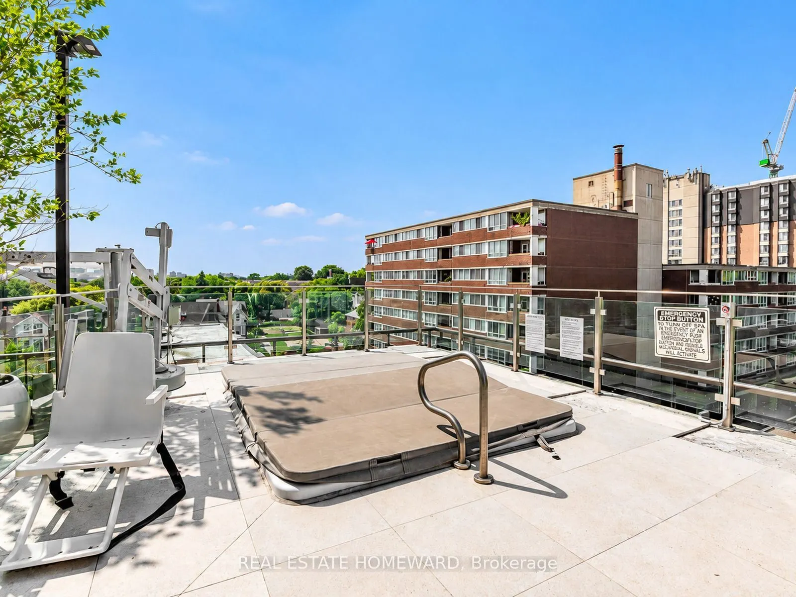 80 Vanauley Street #406