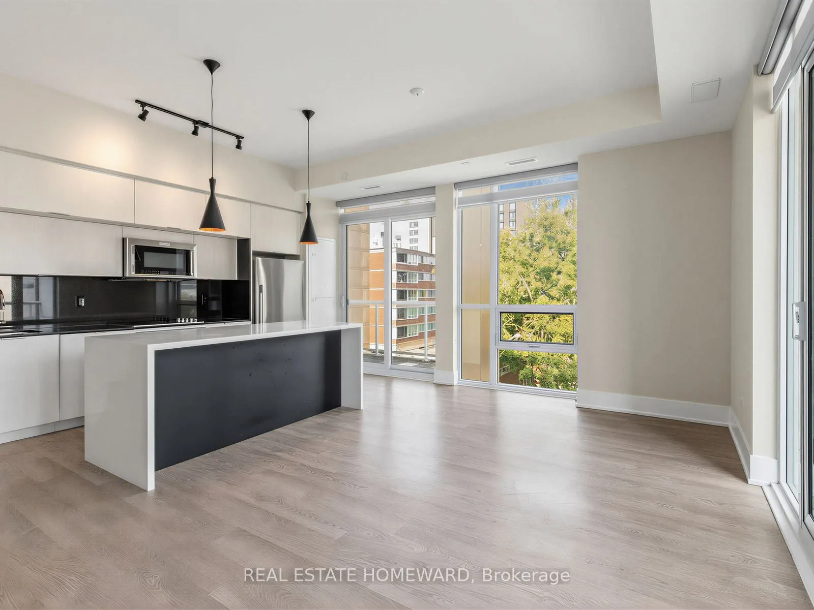 80 Vanauley Street #406