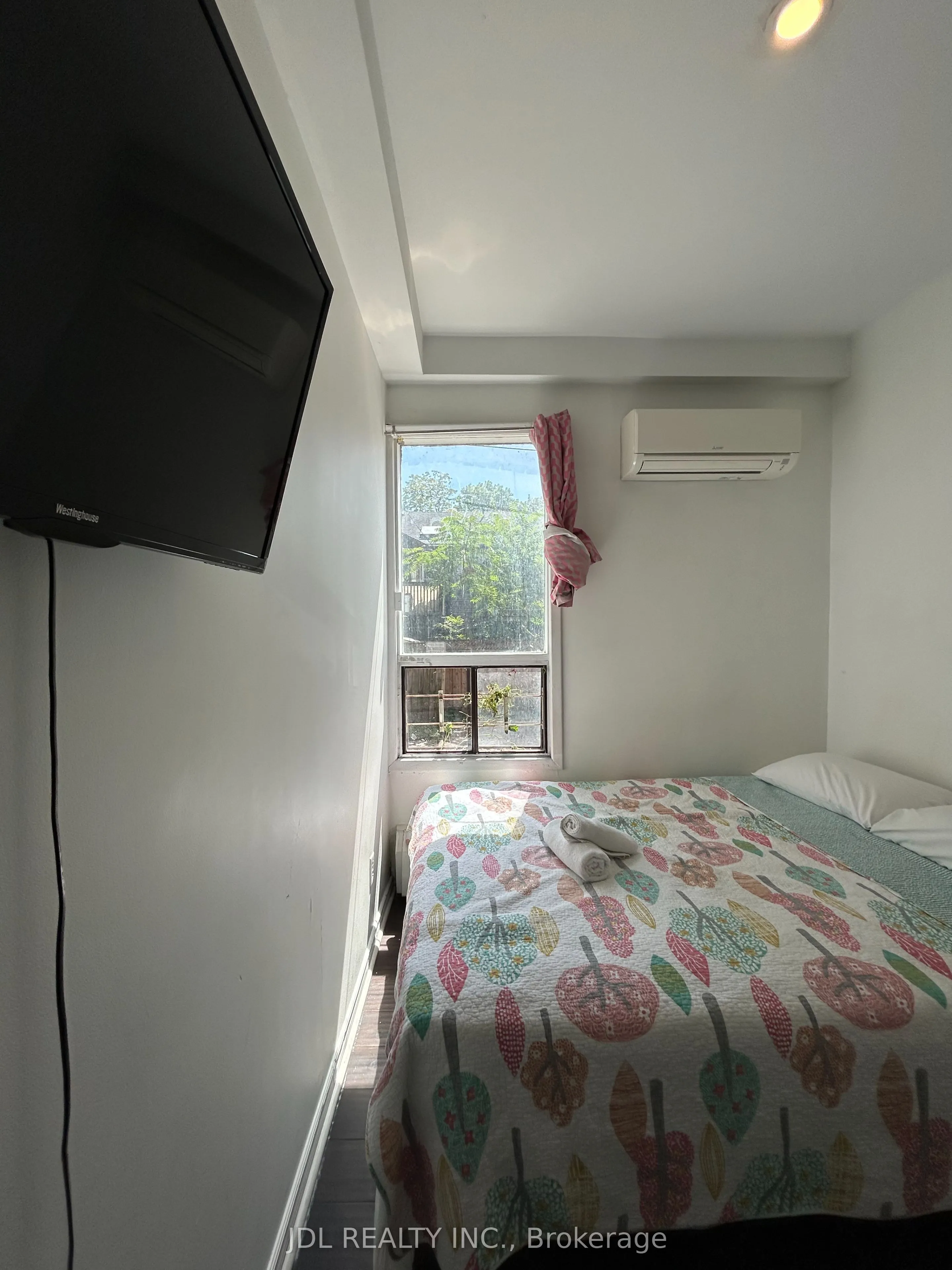 3 Pembroke St Street #Bedroom A Main Floor
