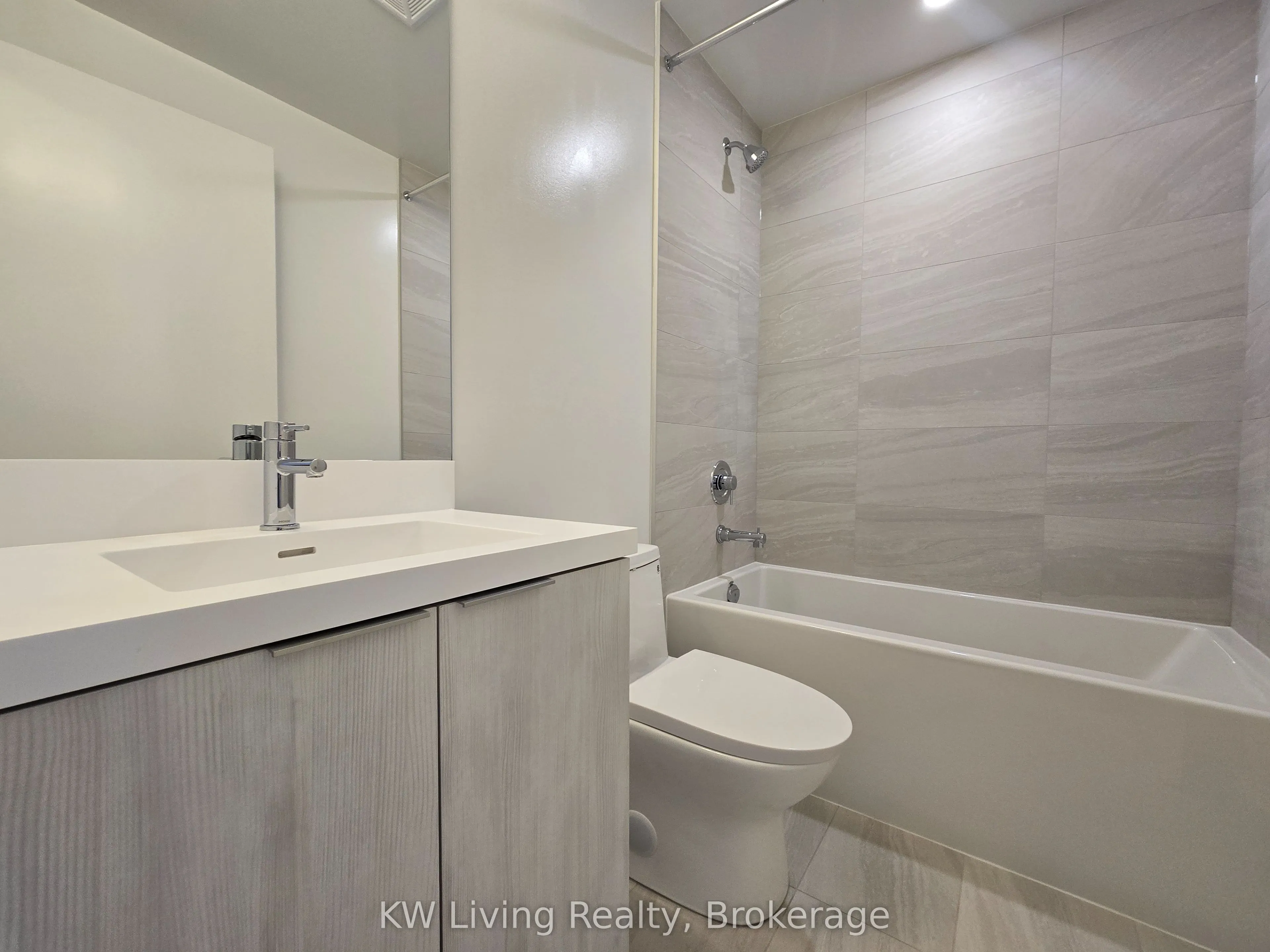 400 King Street W #2816