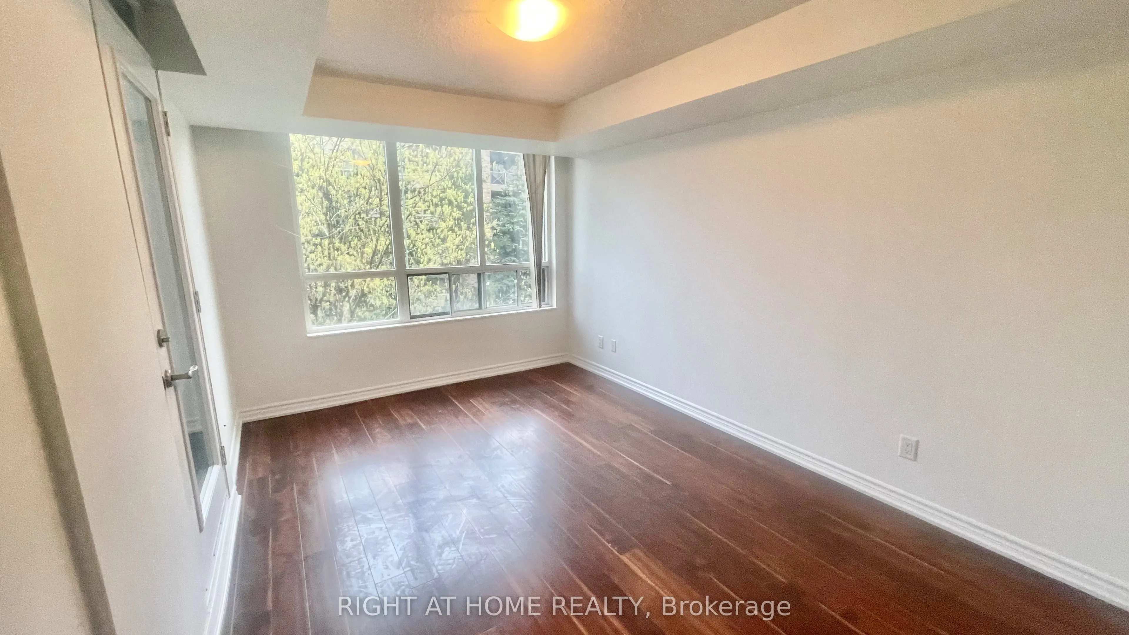205 The Donway W #319