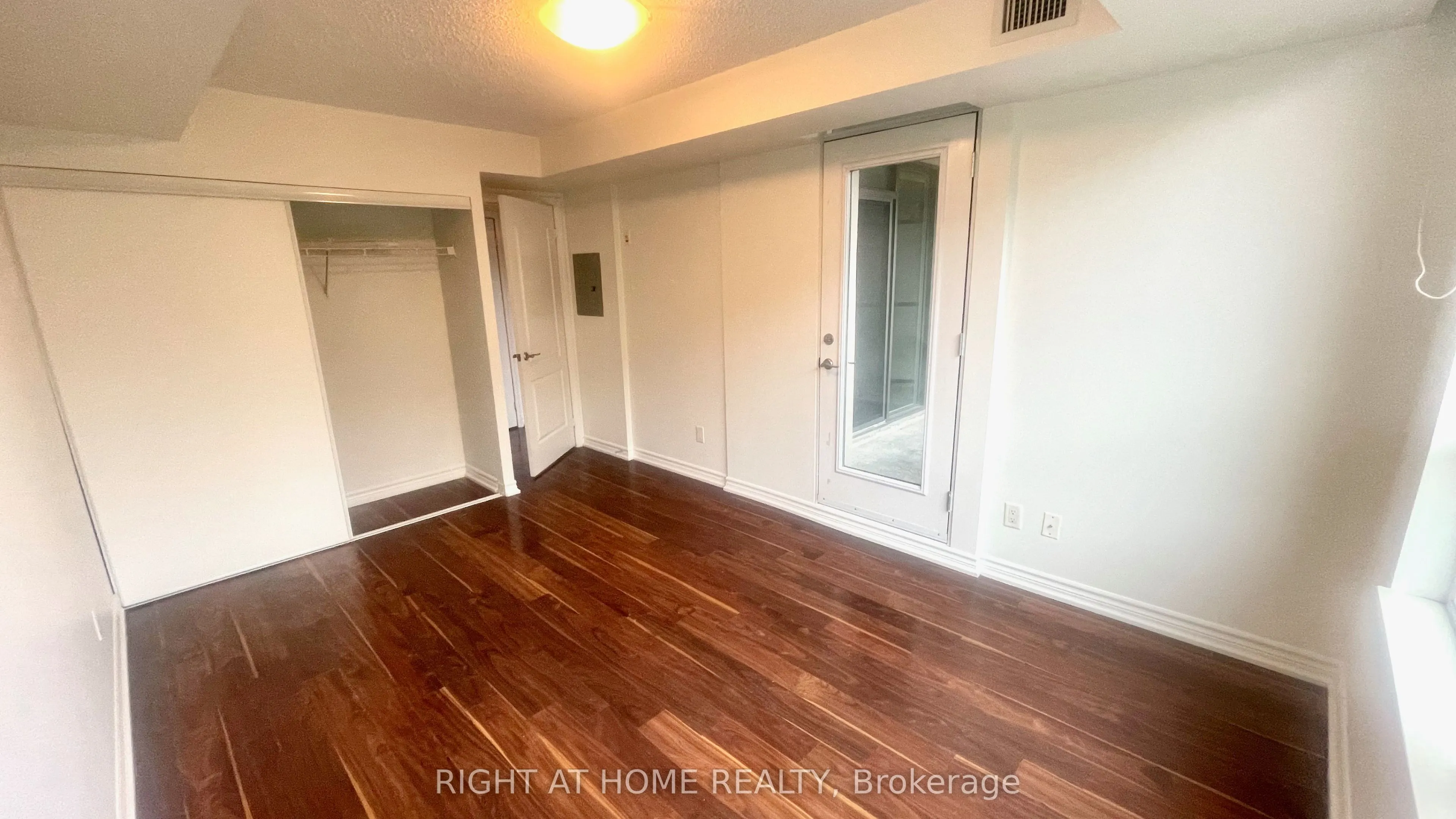 205 The Donway W #319