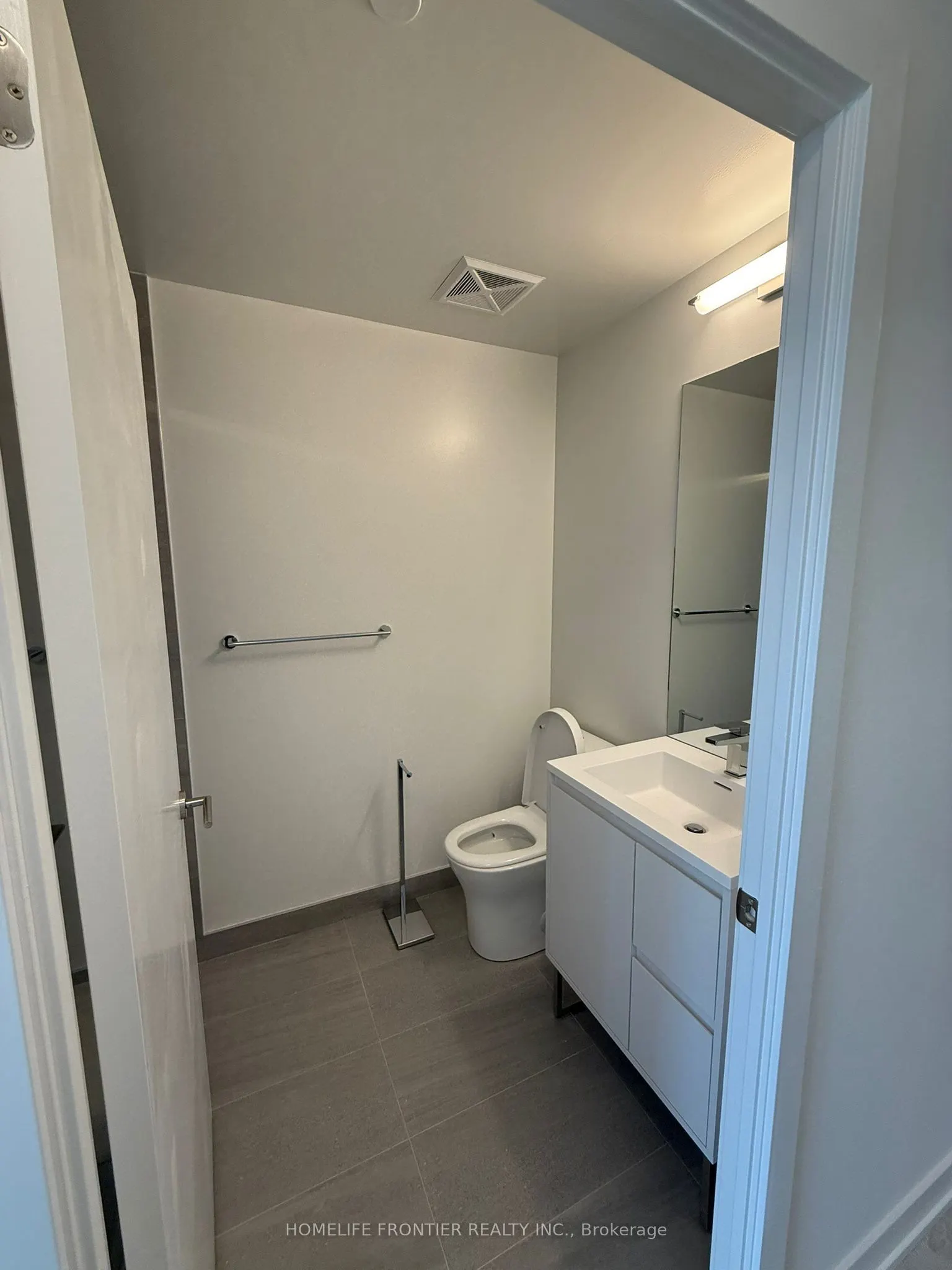 5 Quarrington Lane #2205