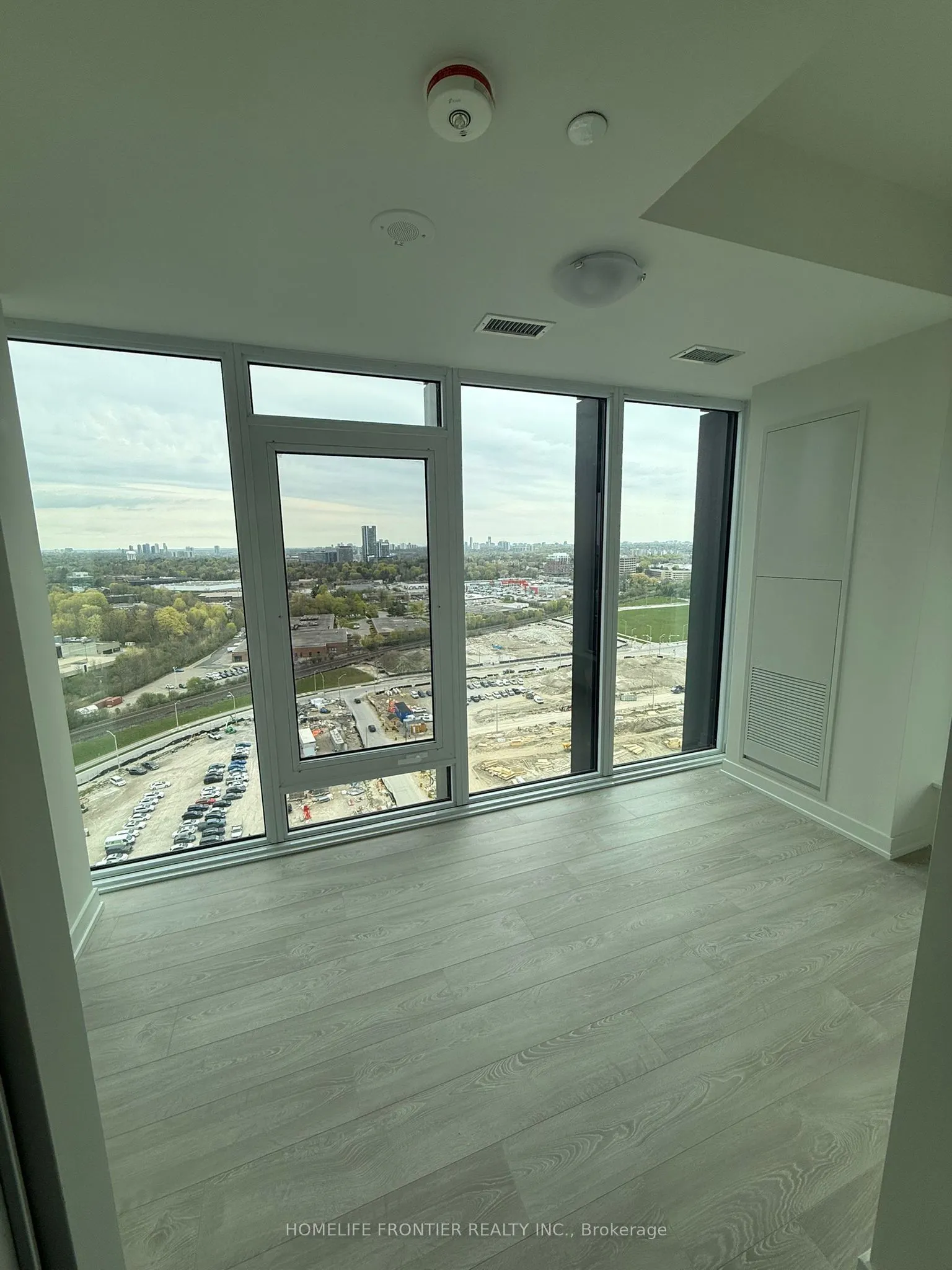 5 Quarrington Lane #2205