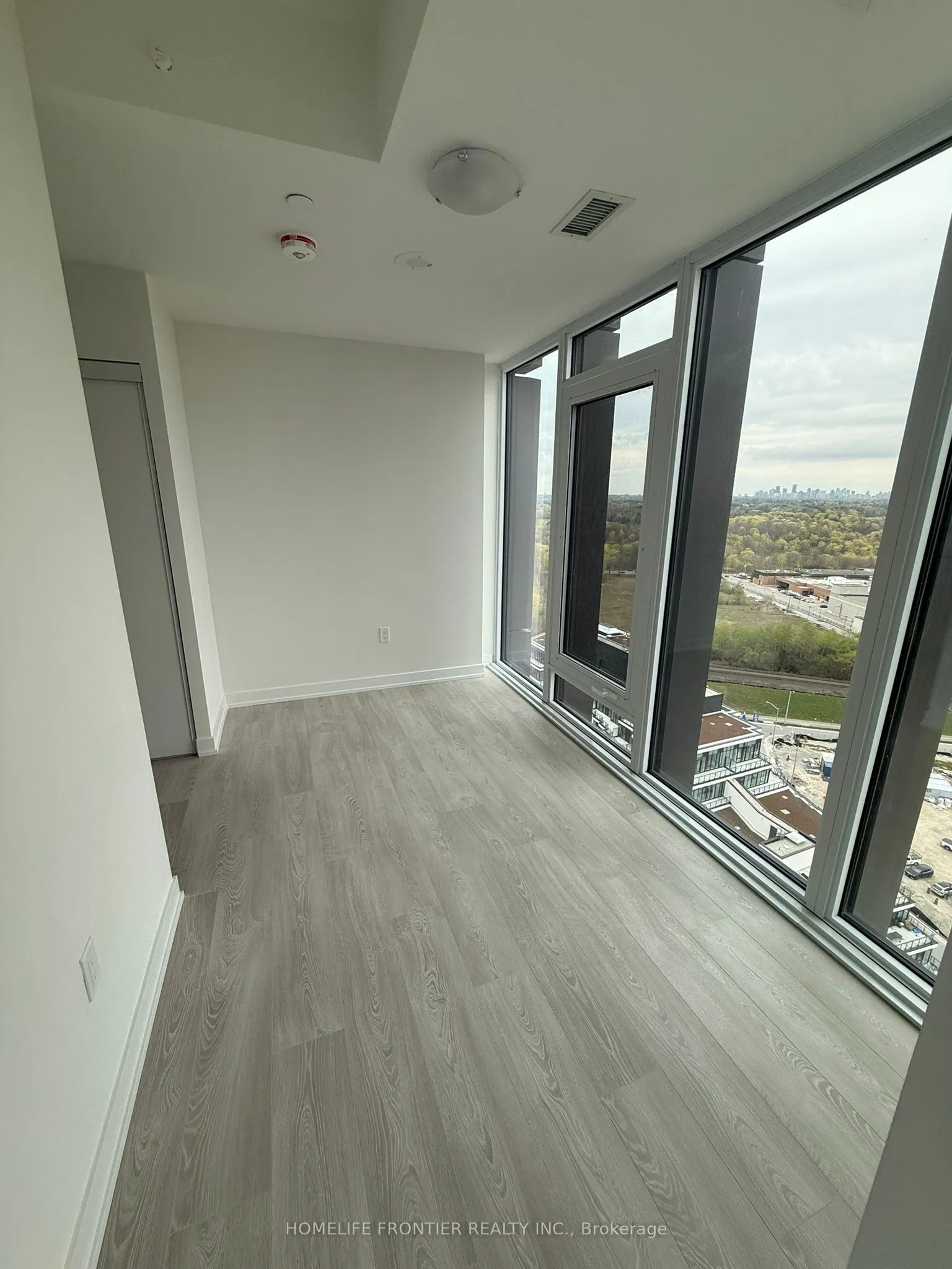 5 Quarrington Lane #2205