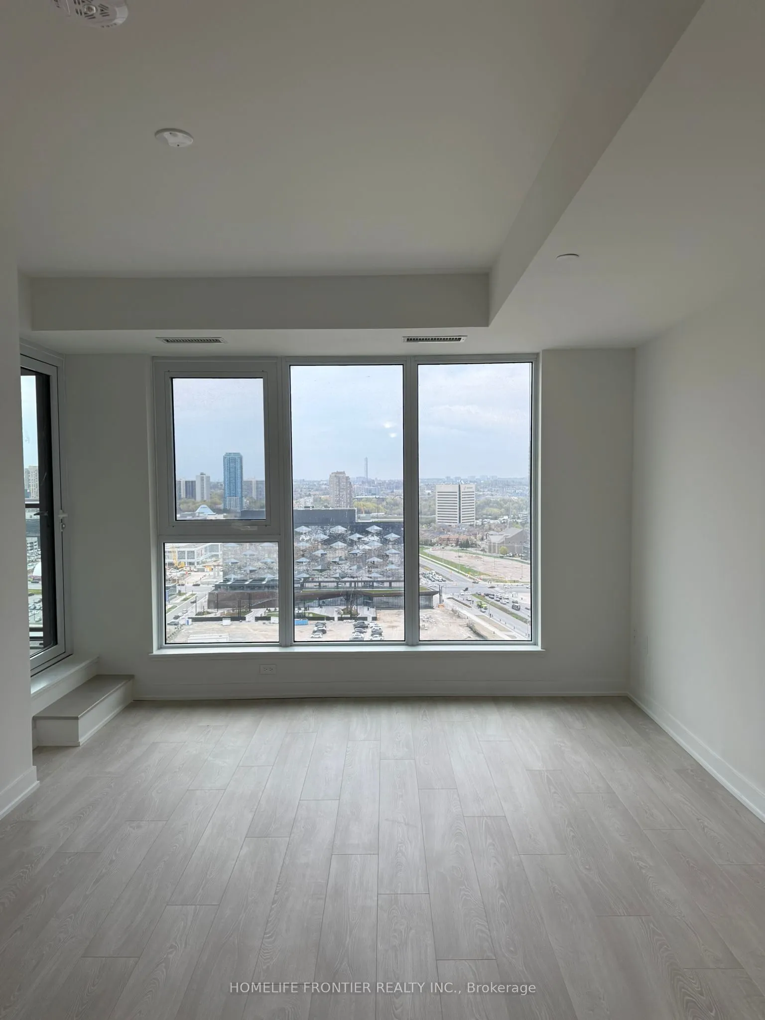 5 Quarrington Lane #2205