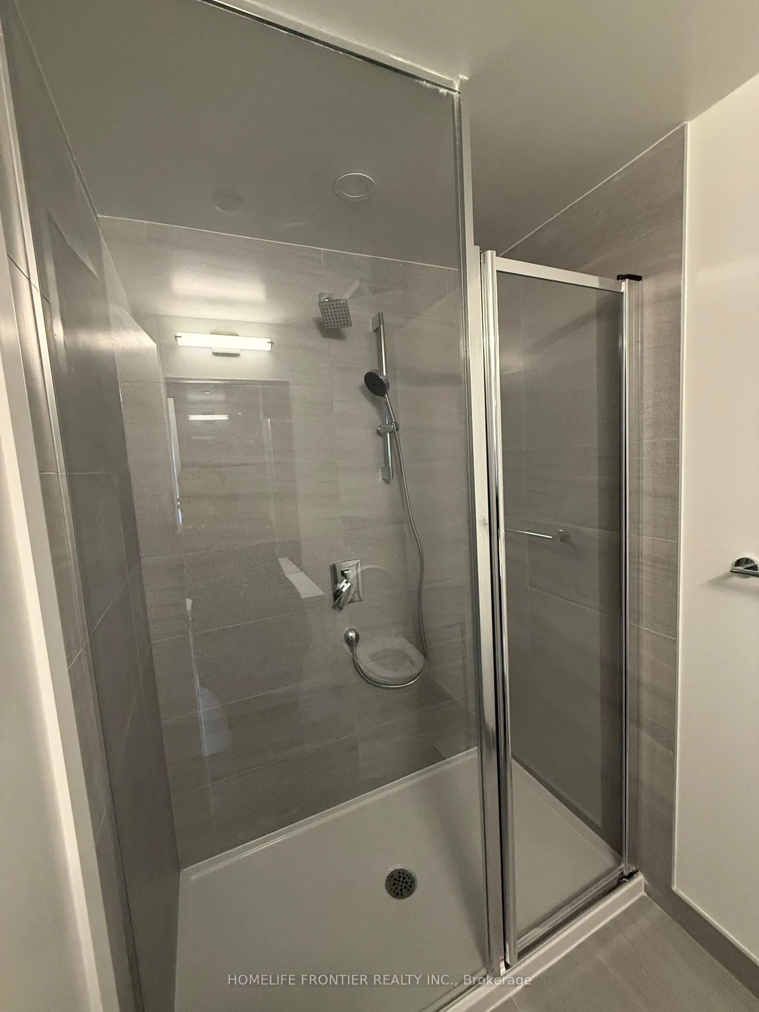 5 Quarrington Lane #2205