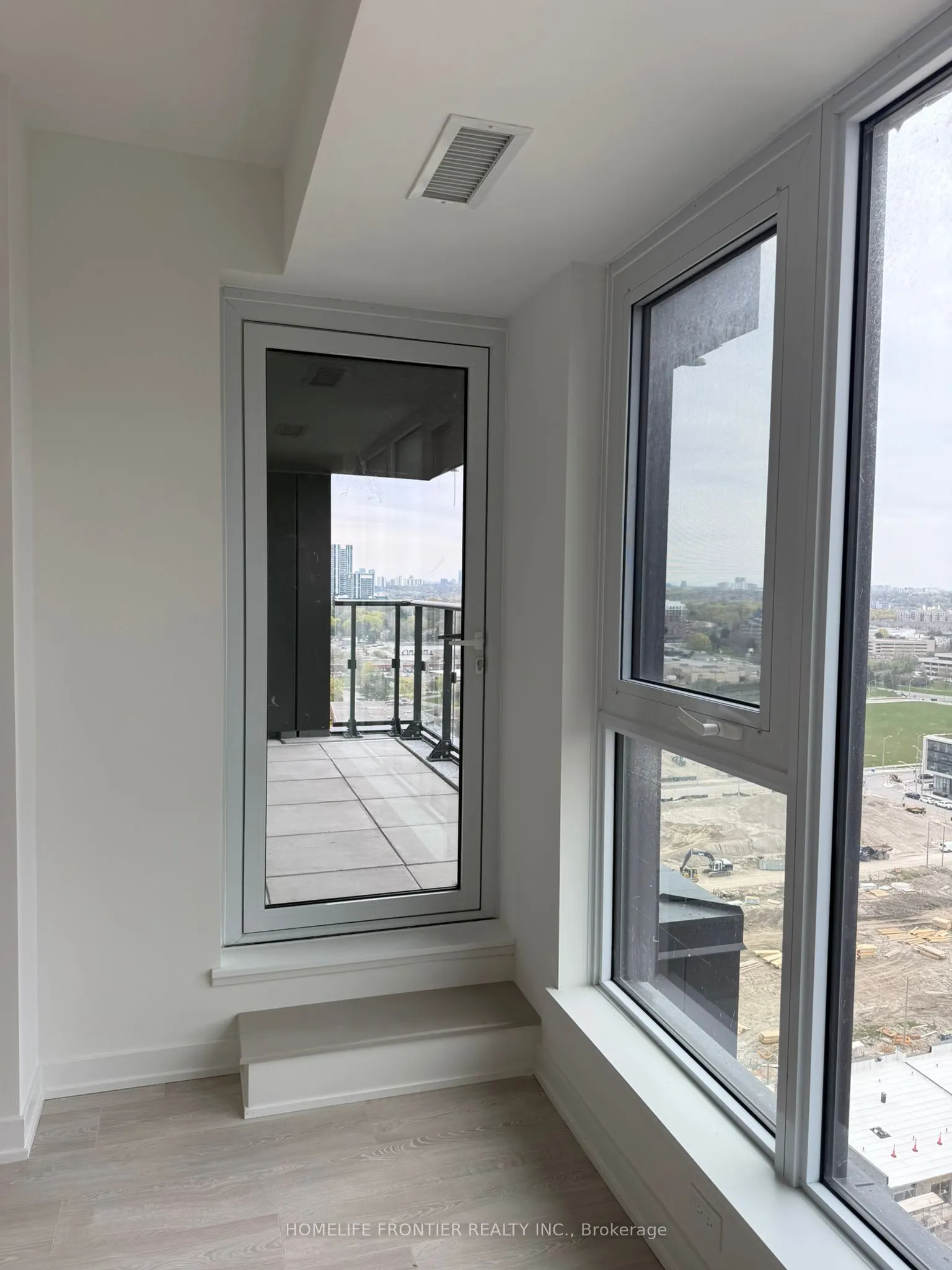 5 Quarrington Lane #2205