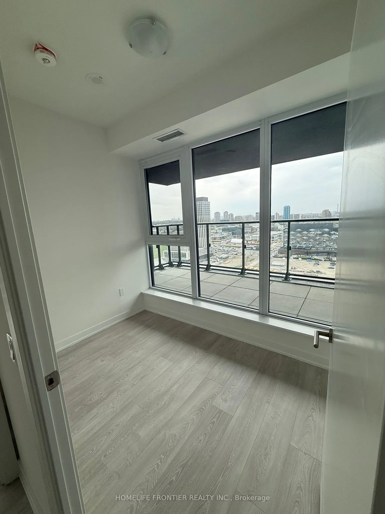 5 Quarrington Lane #2205