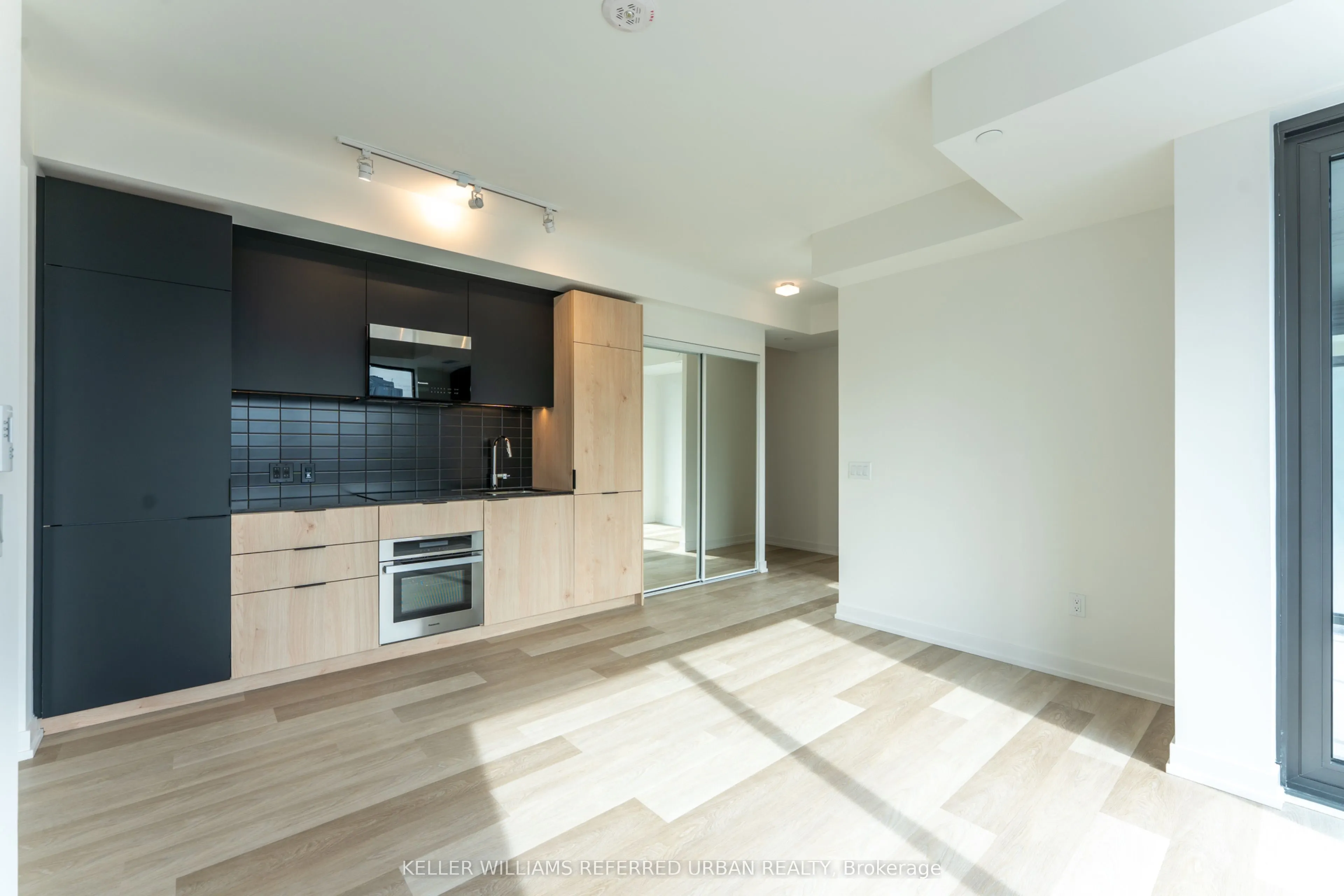 28 Eastern Avenue #822