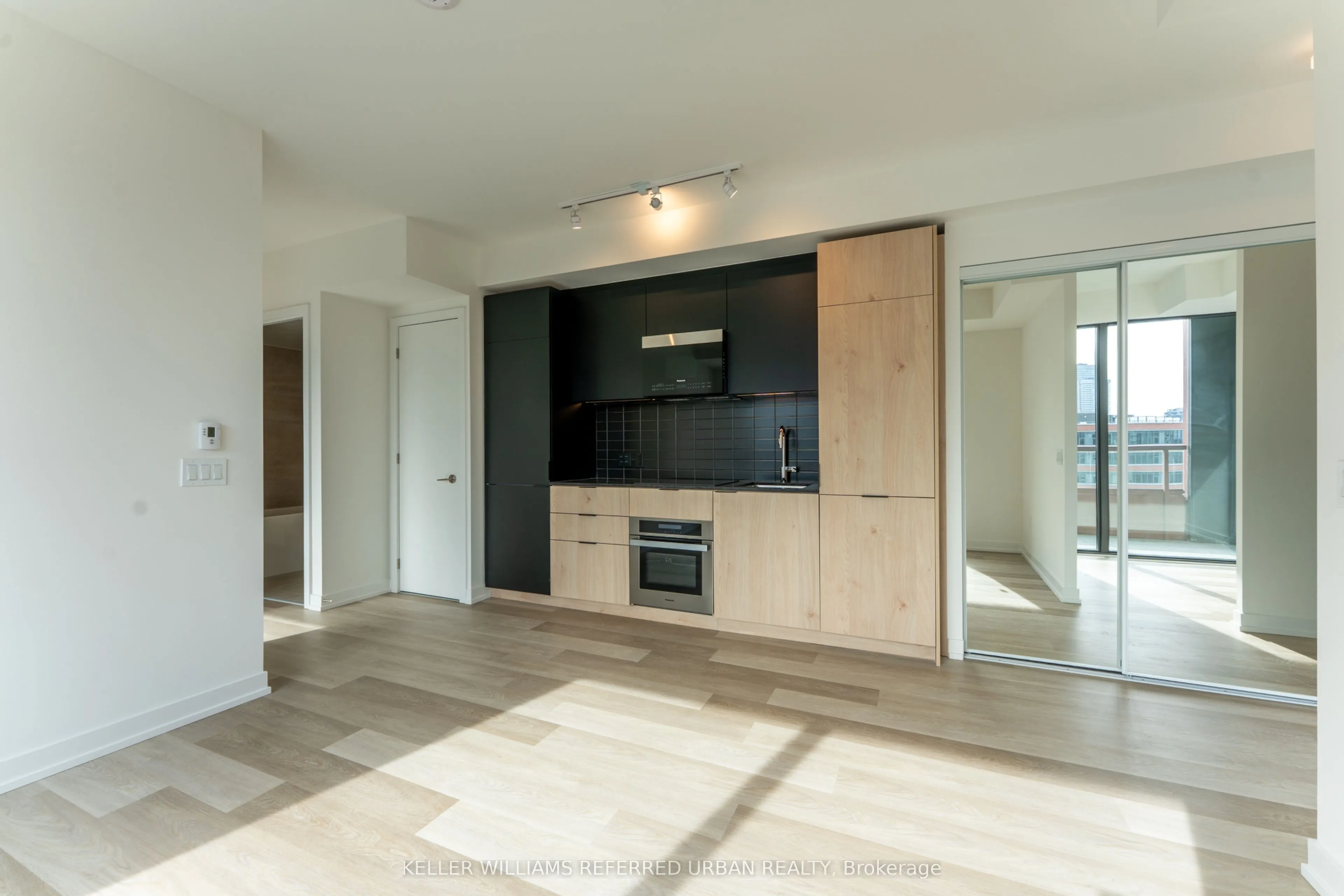 28 Eastern Avenue #822