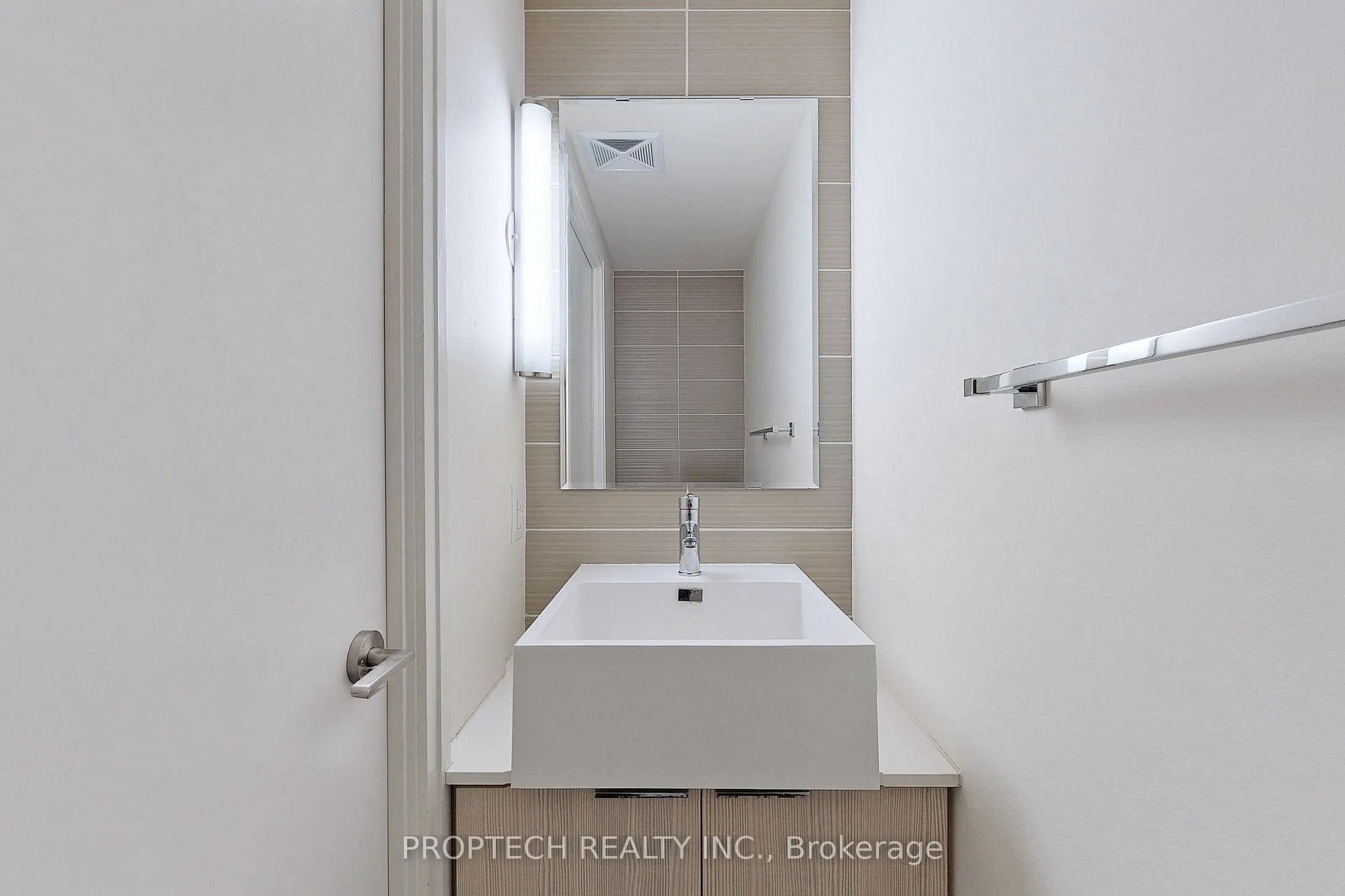 5 Hanna Avenue #509