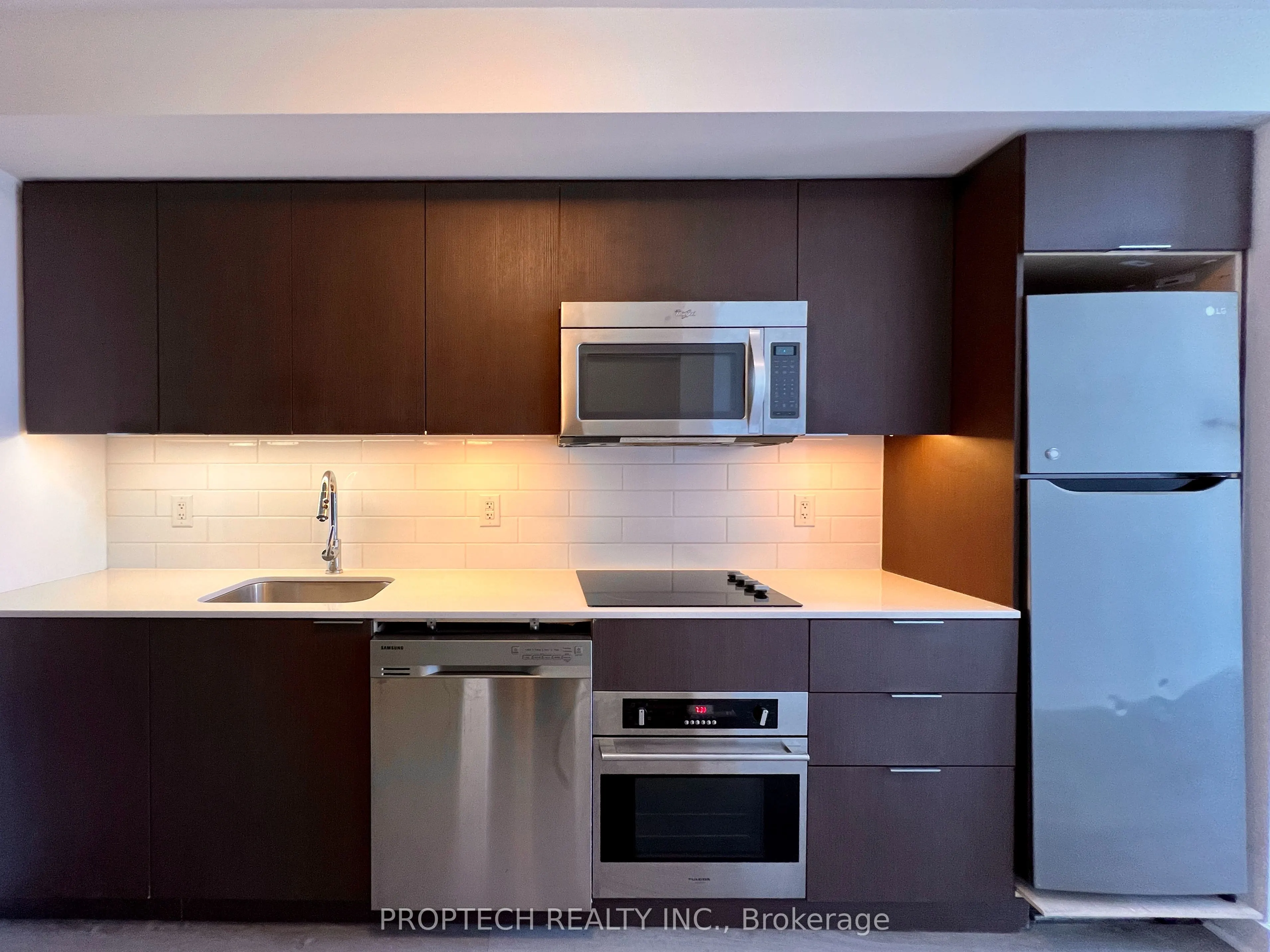 5 Hanna Avenue #509