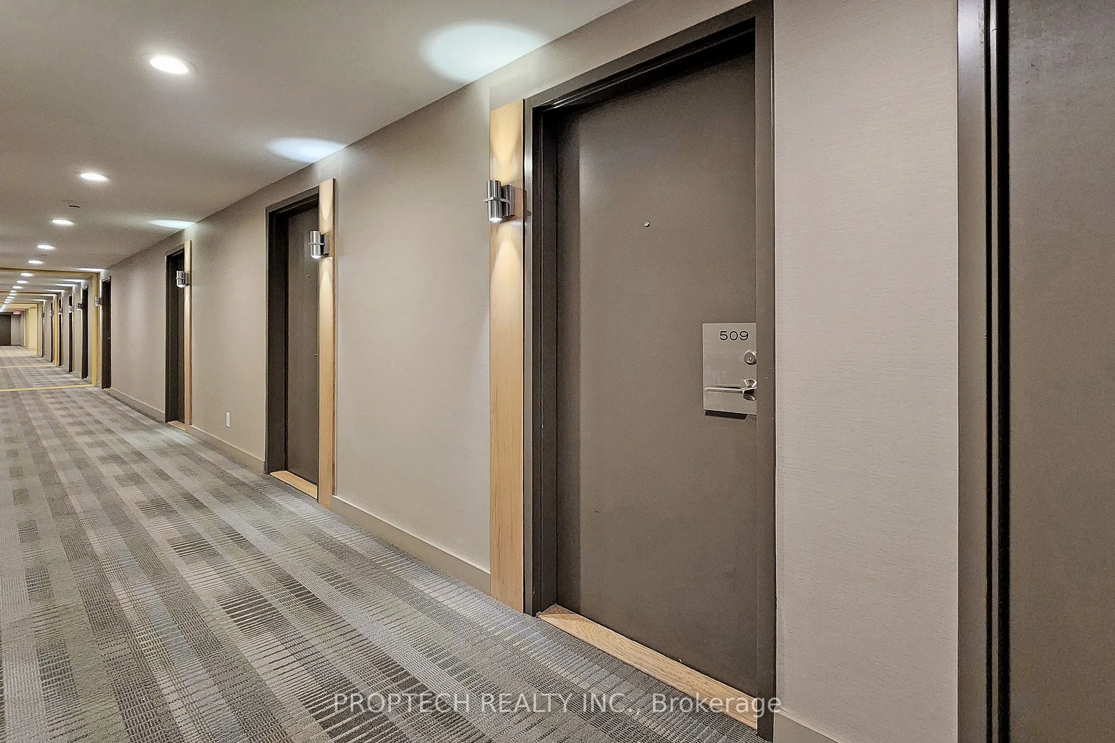 5 Hanna Avenue #509