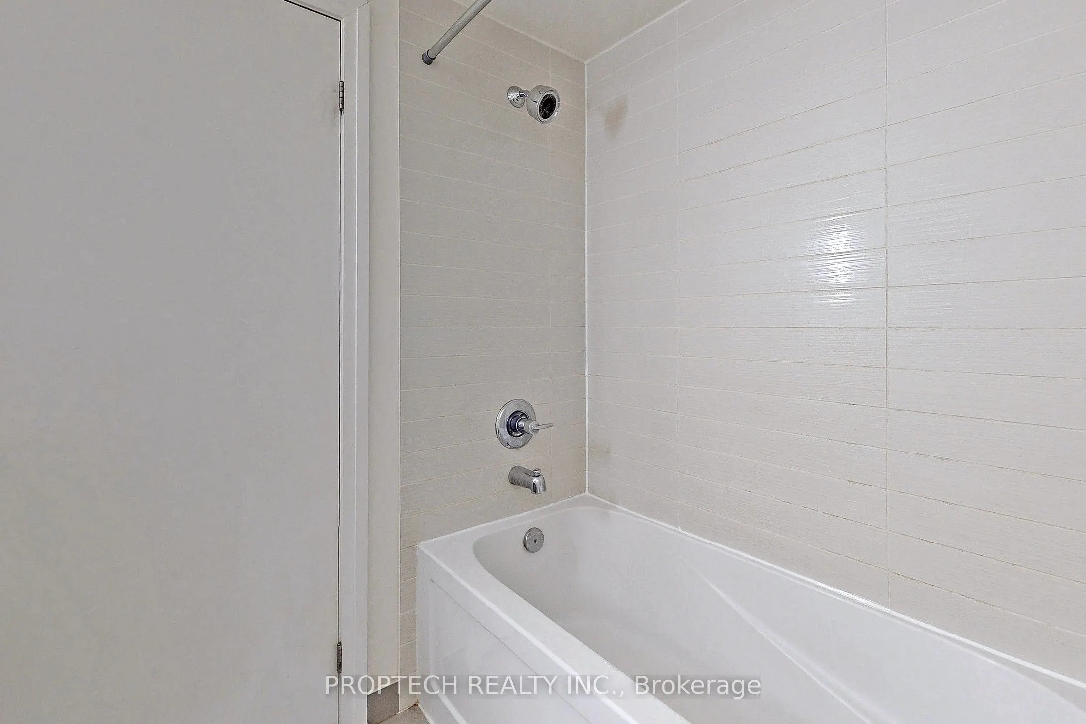 5 Hanna Avenue #509