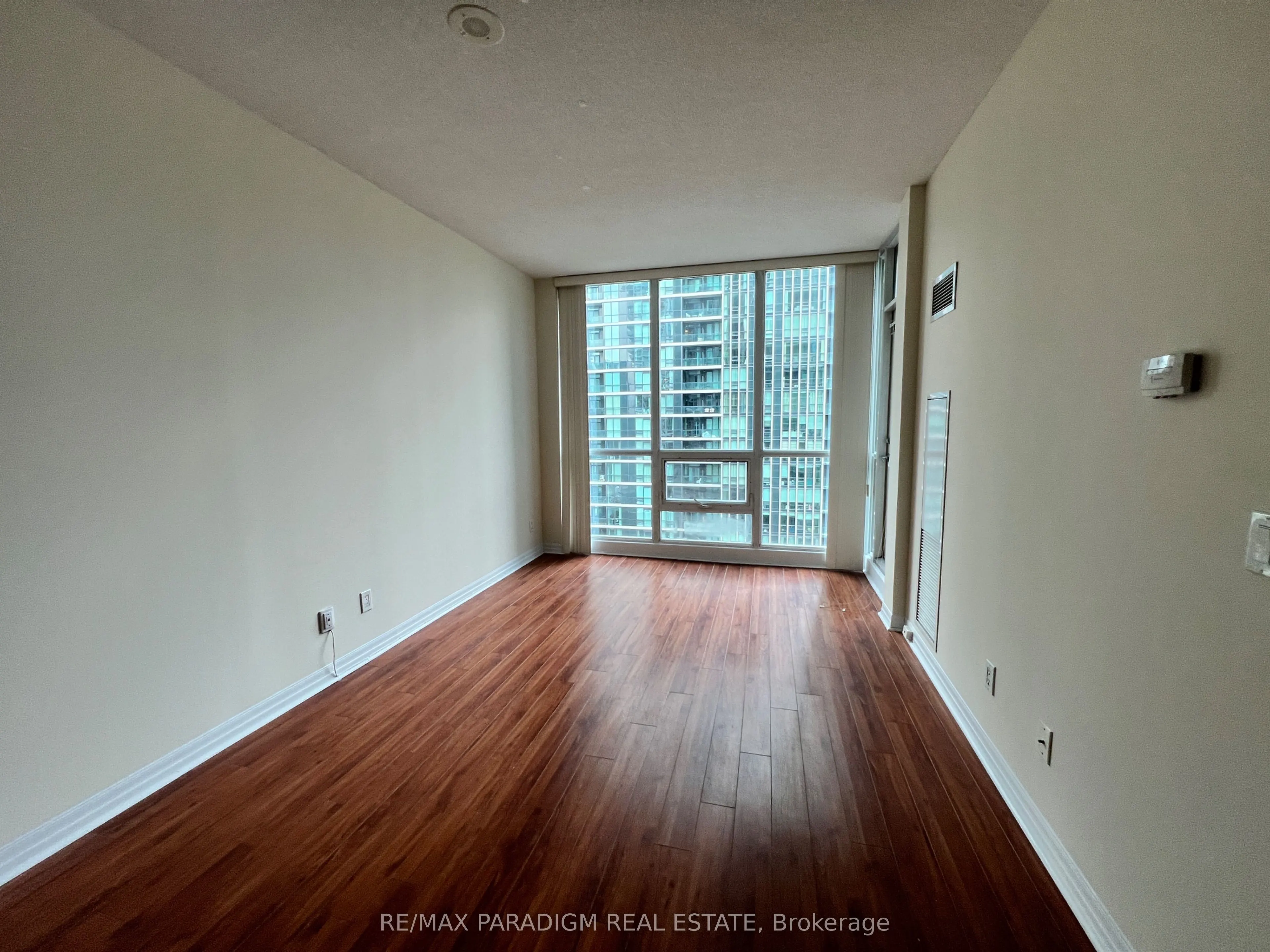 16 Yonge Street #2213