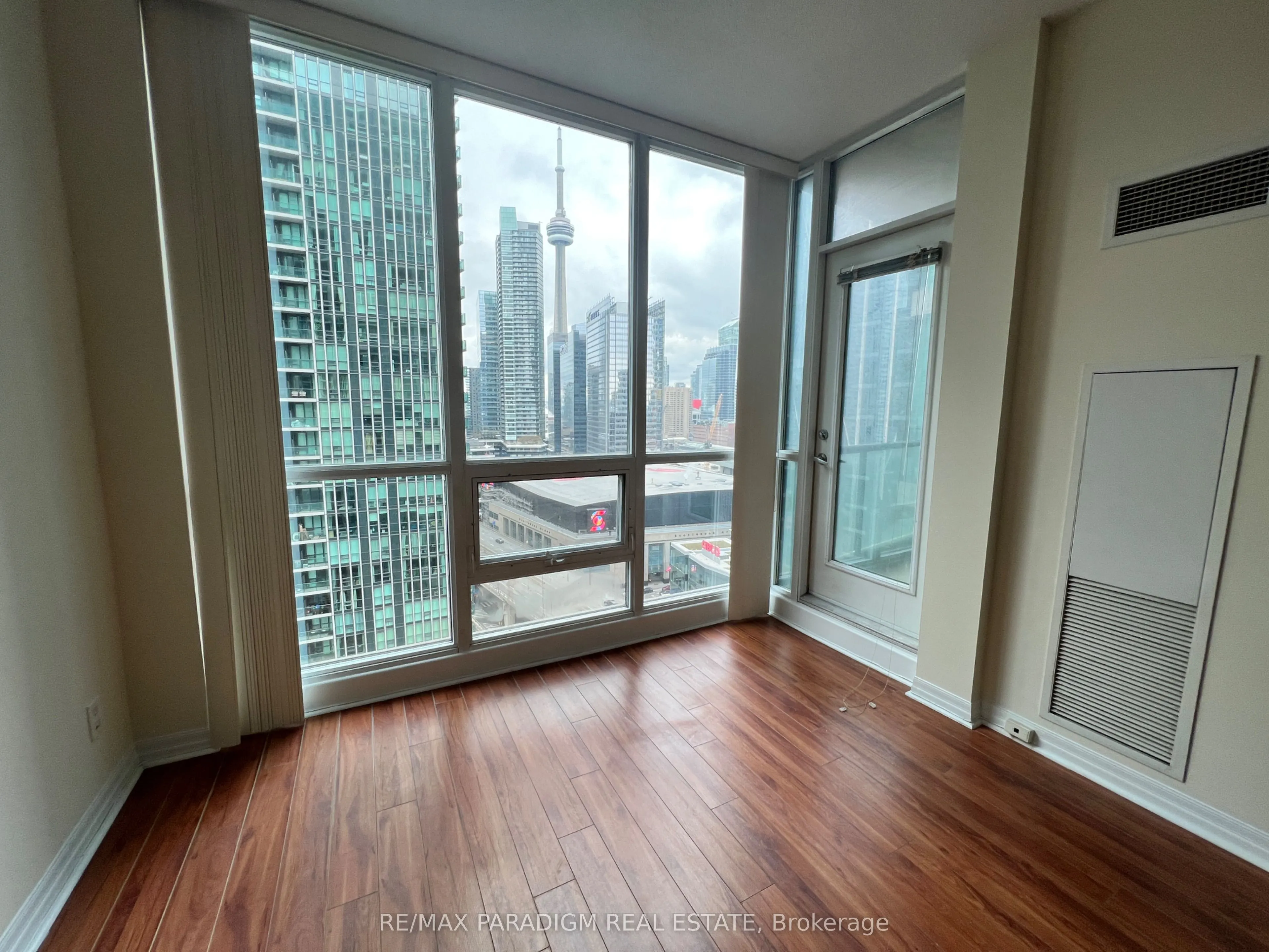 16 Yonge Street #2213