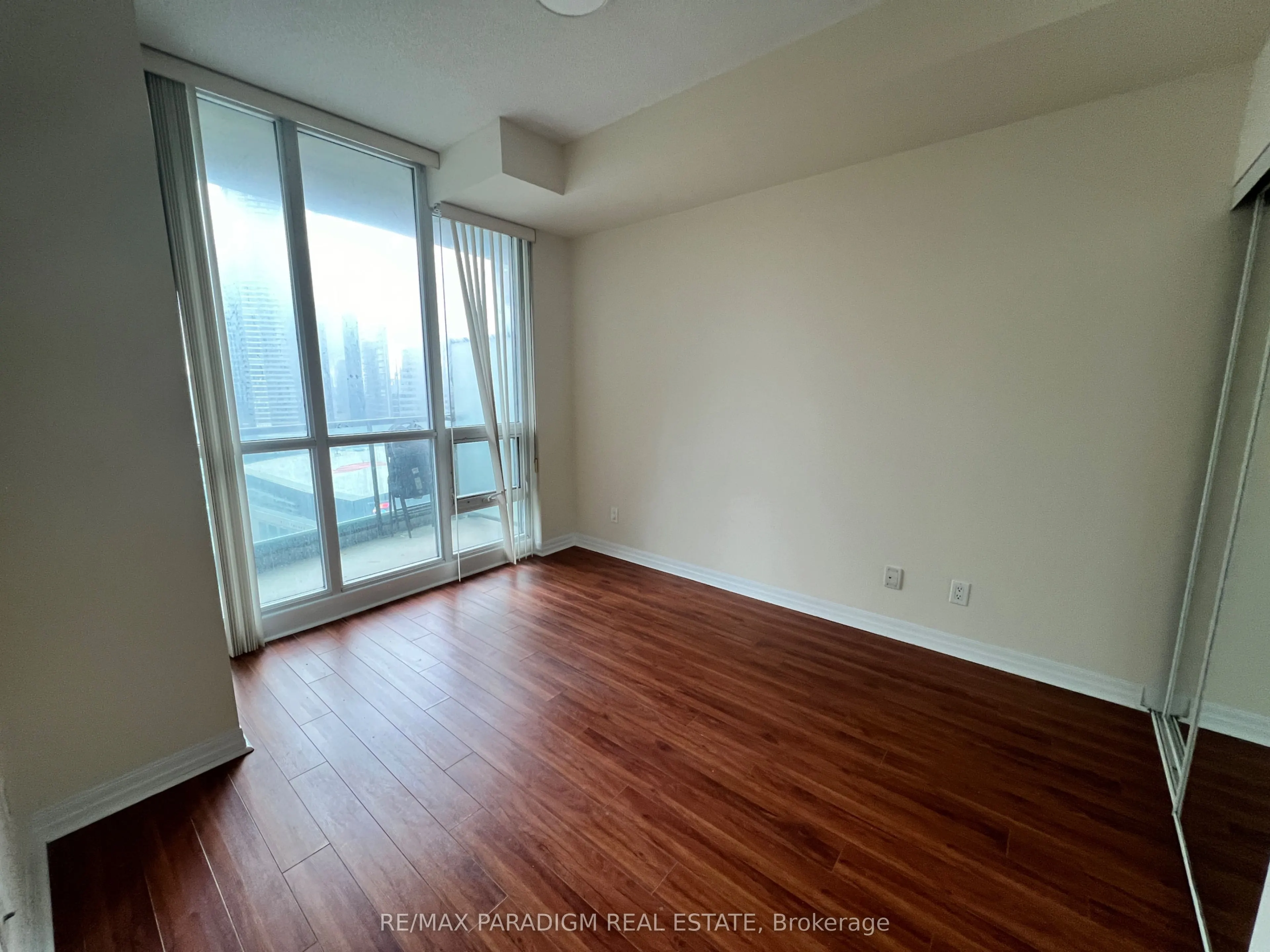 16 Yonge Street #2213