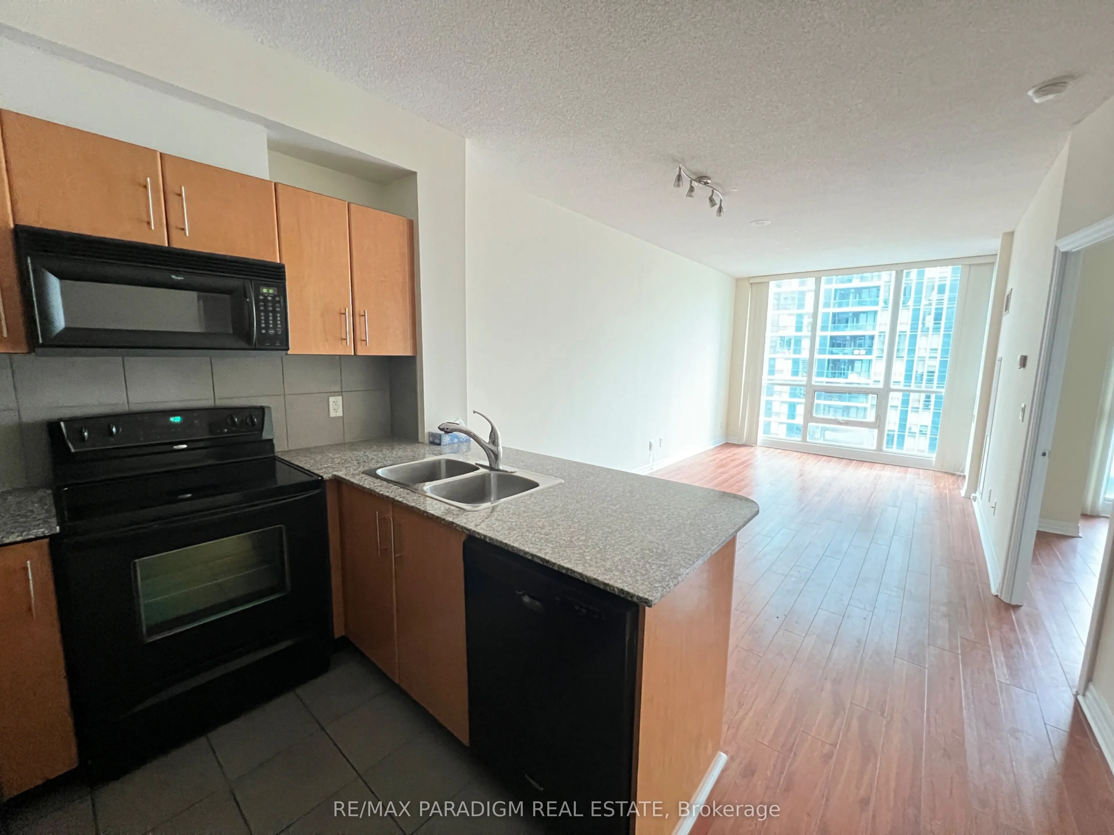 16 Yonge Street #2213