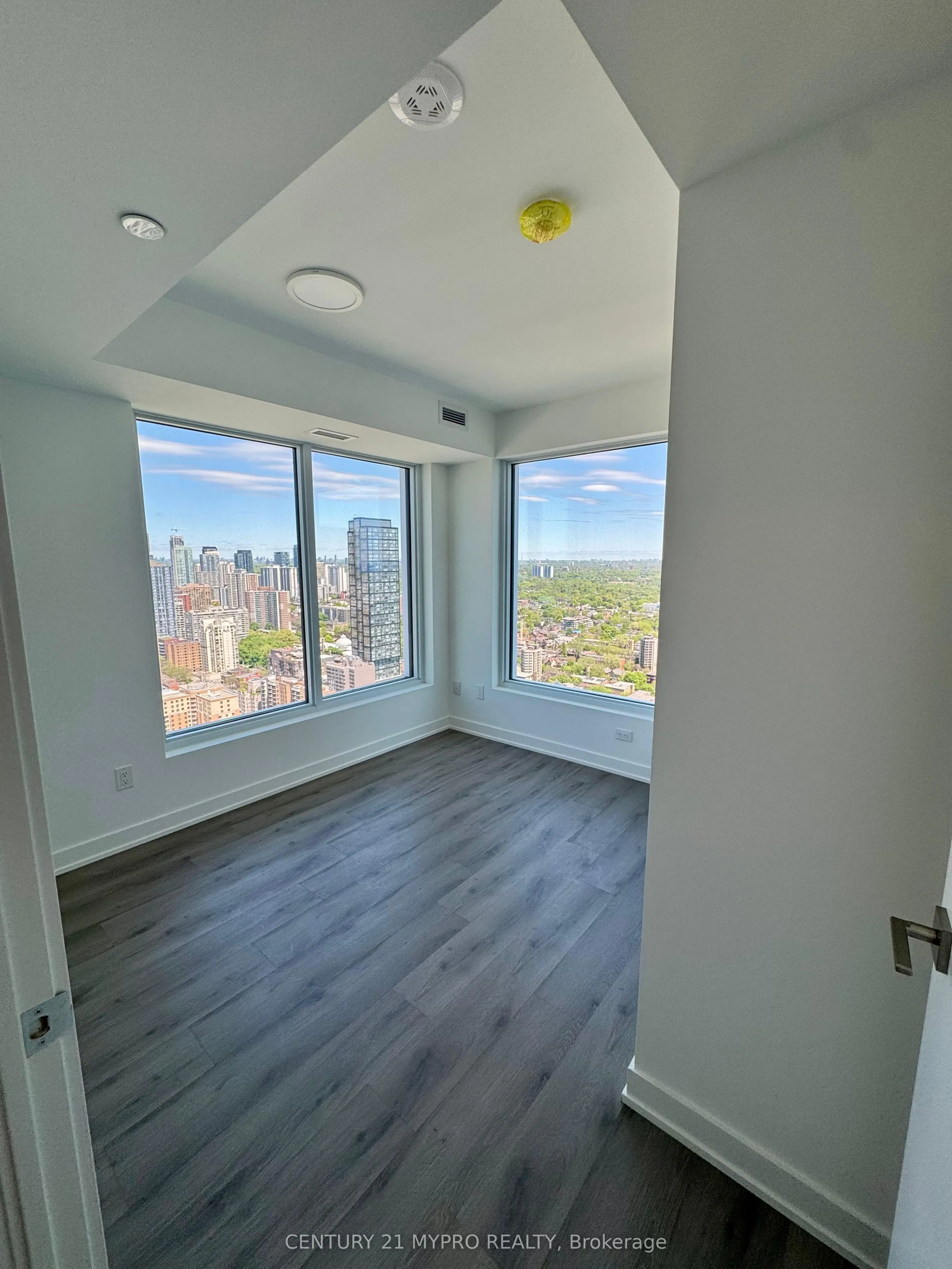 252 Church Street #4506