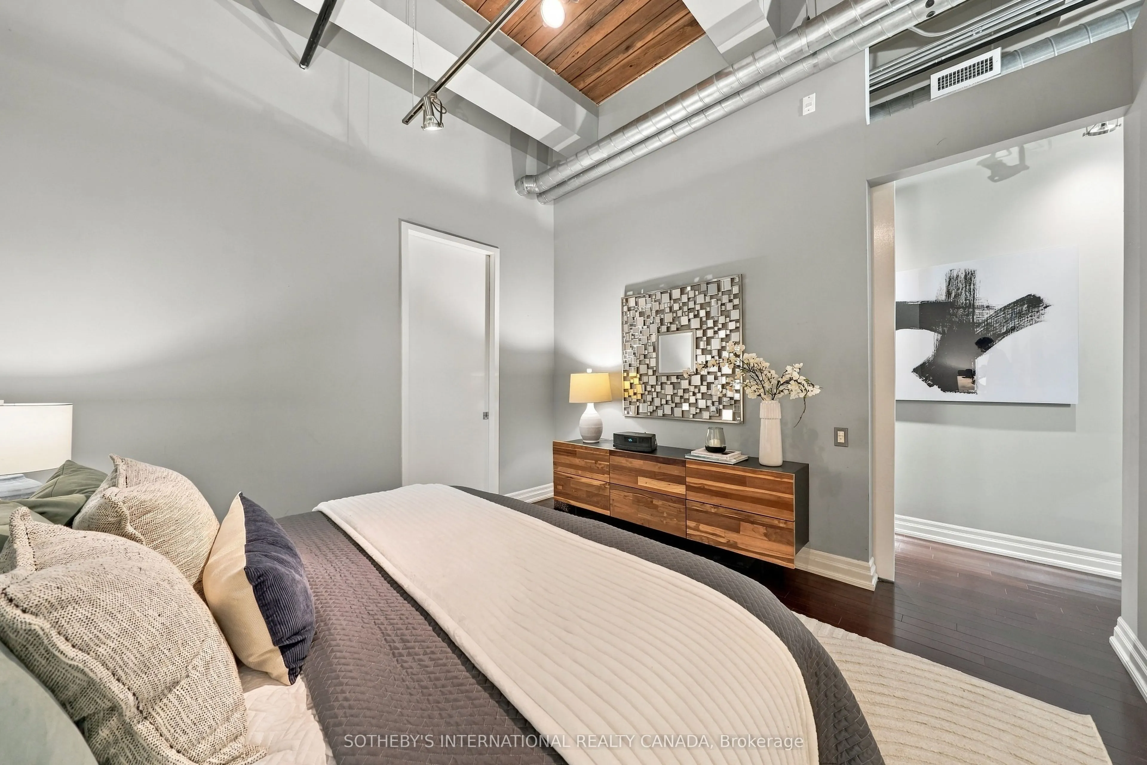 43 Hanna Avenue #103