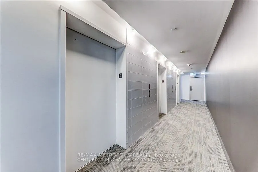 68 Shuter Street #605