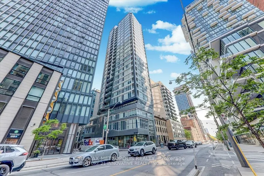 68 Shuter Street #605