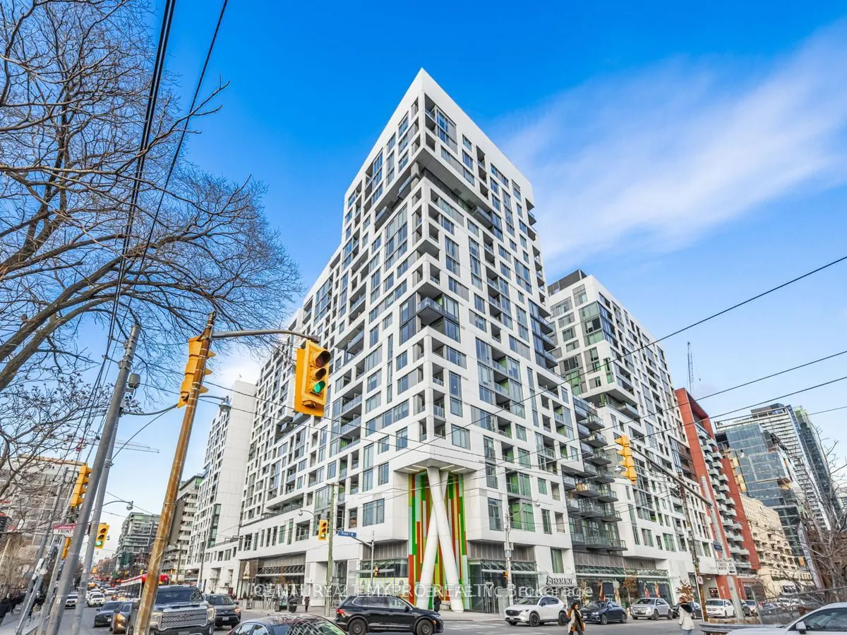 27 Bathurst Street #901W