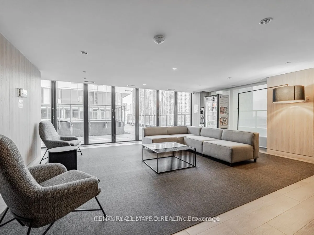 27 Bathurst Street #901W