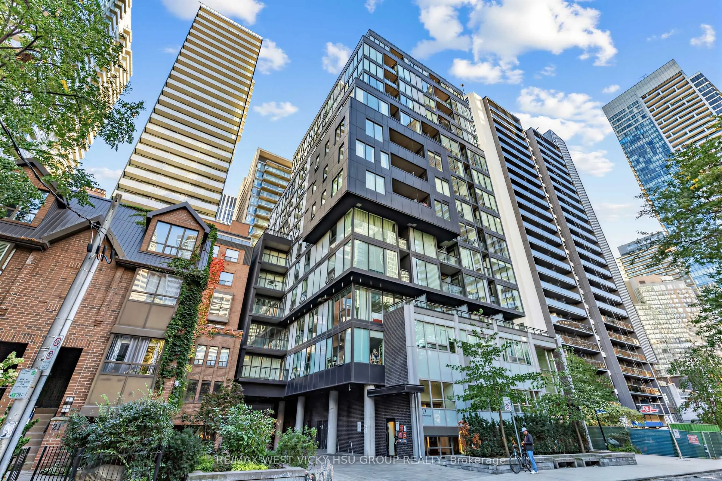 17 Dundonald Street #305