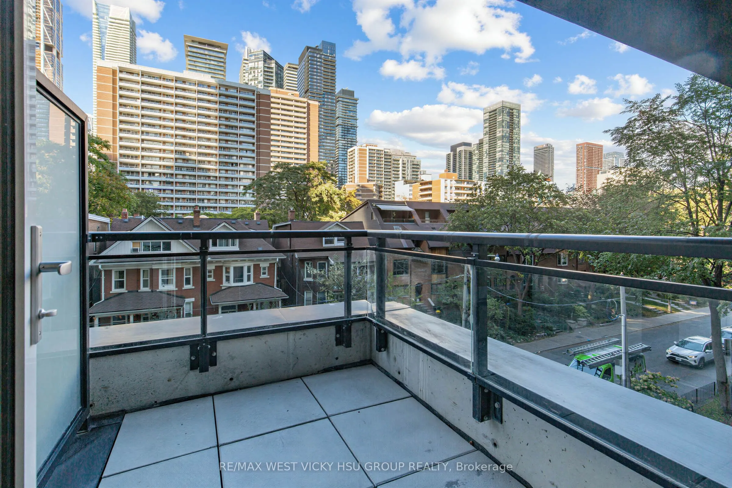 17 Dundonald Street #305