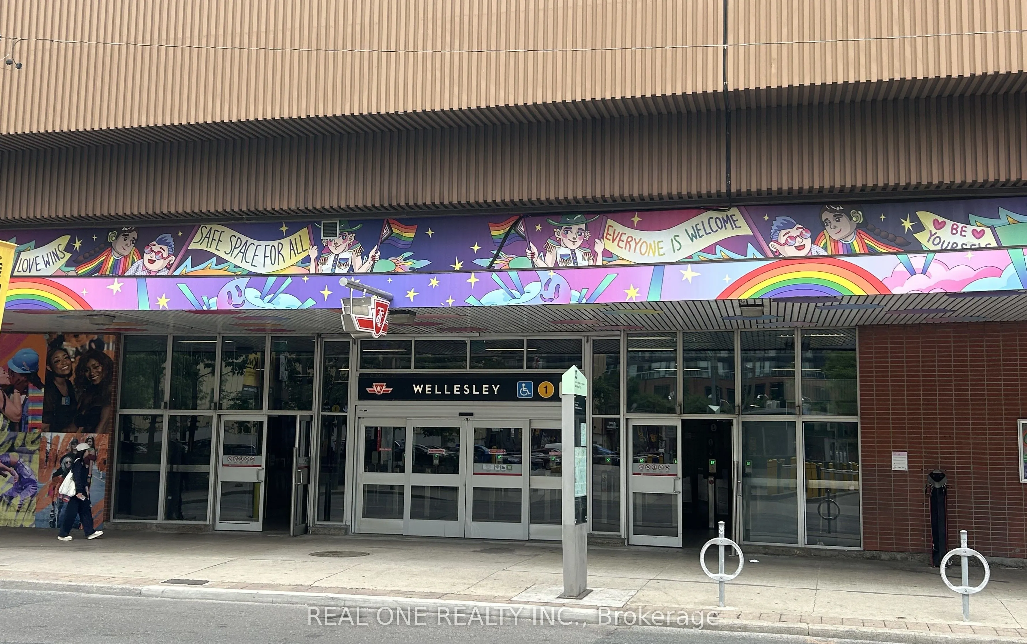 28 Wellesley Street E #1908