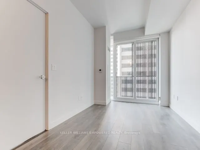 8 Eglinton Avenue E #2103