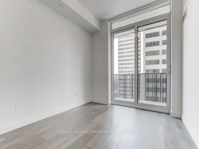 8 Eglinton Avenue E #2103