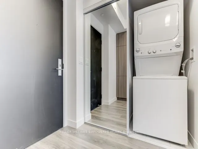 8 Eglinton Avenue E #2103
