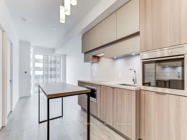 8 Eglinton Avenue E #2103
