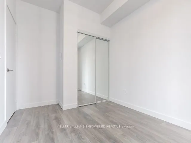 8 Eglinton Avenue E #2103