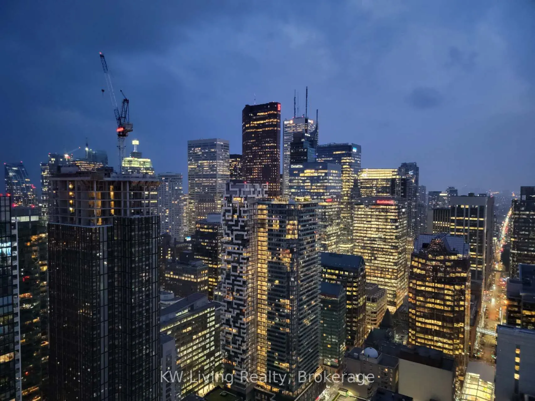 88 Queen Street E #5609