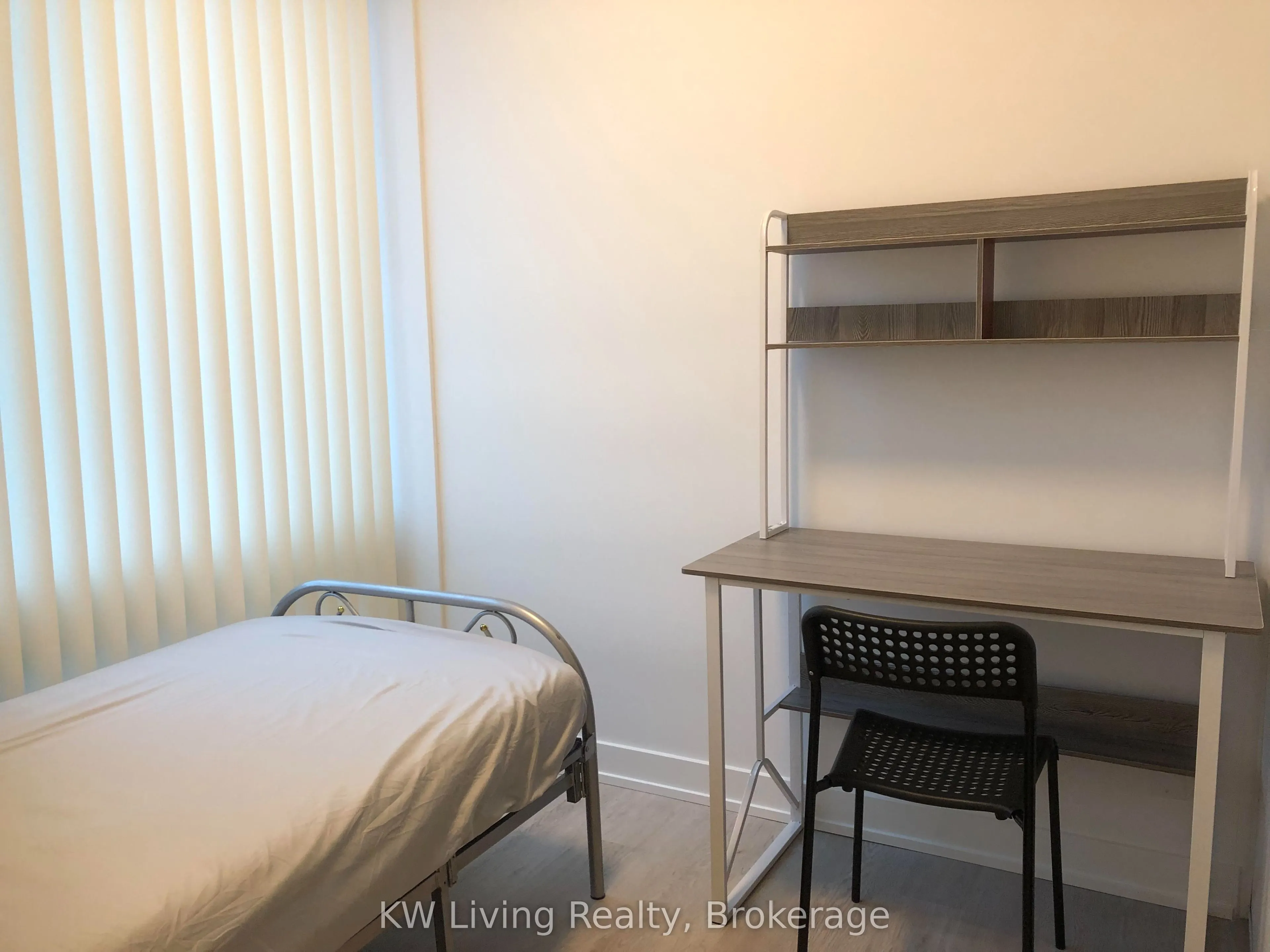88 Queen Street E #5609