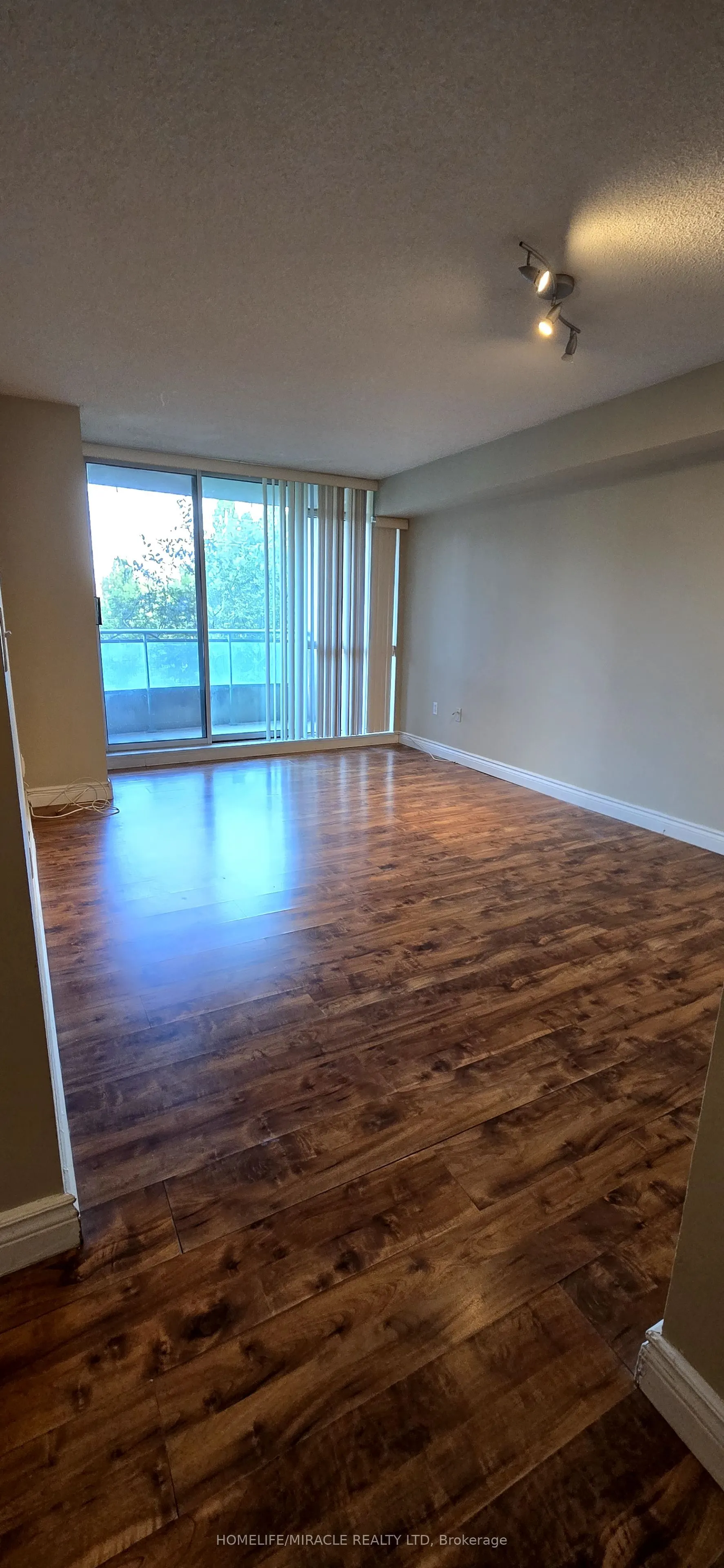 18 Pemberton Avenue #306