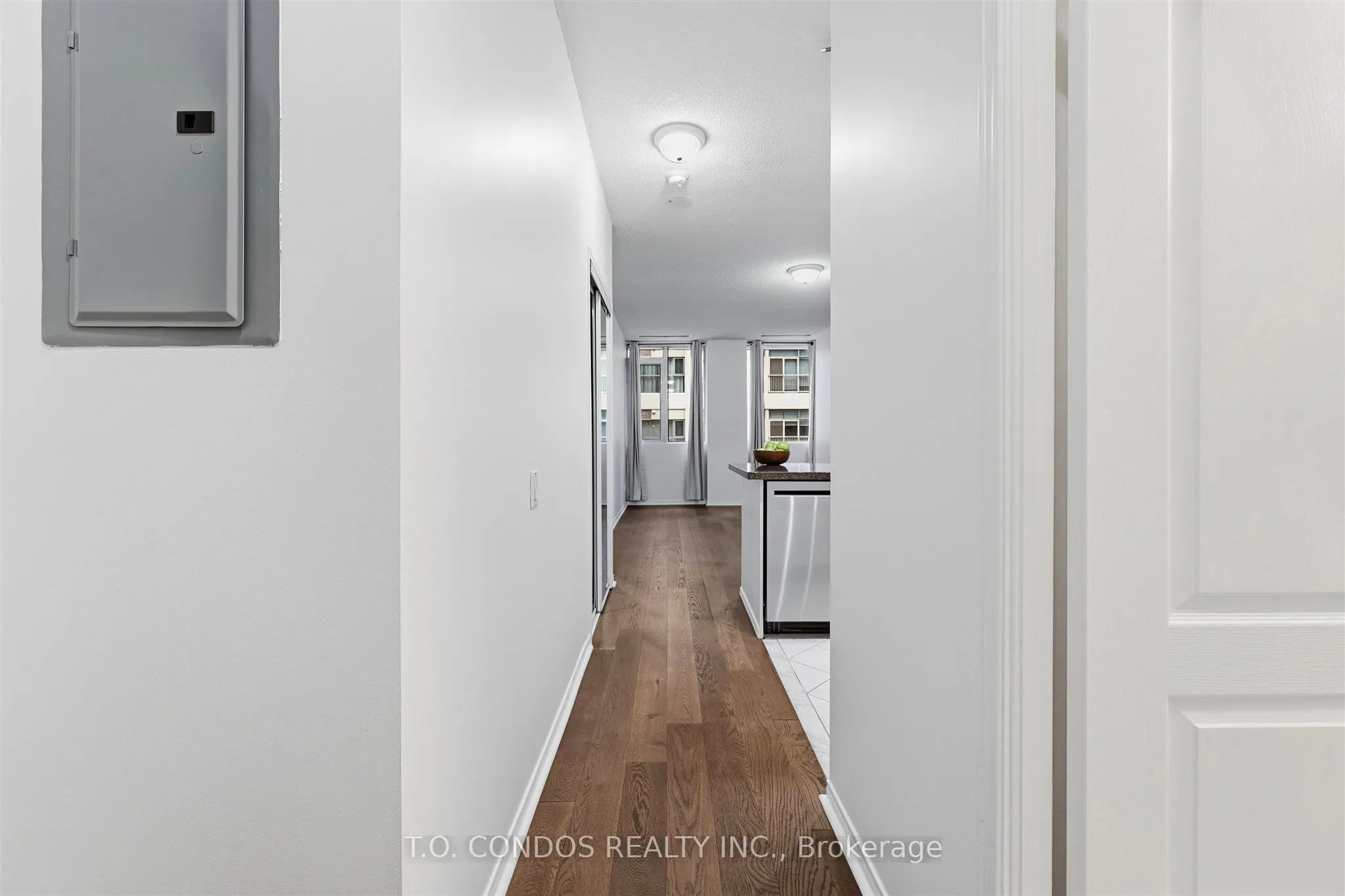 555 Yonge Street #304