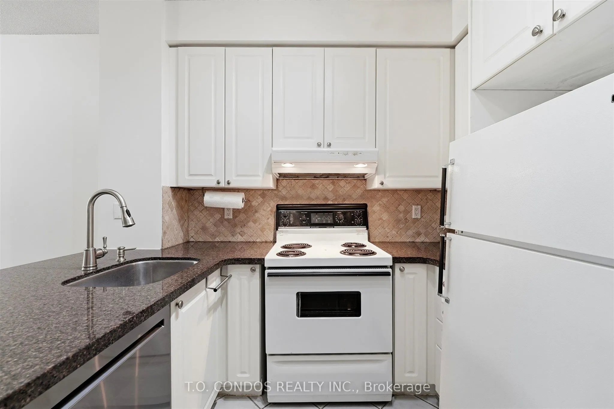 555 Yonge Street #304