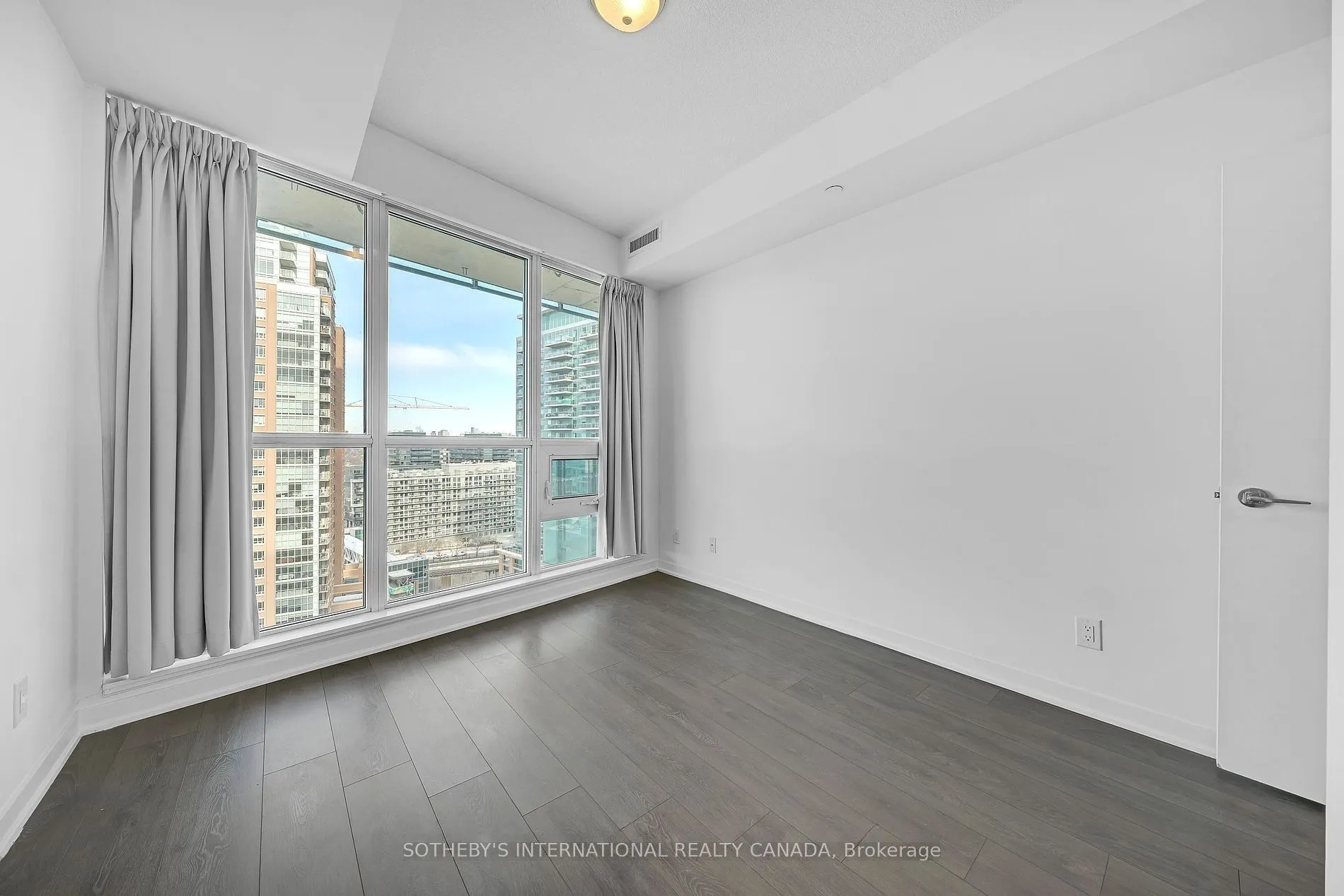 150 East Liberty Street #1616