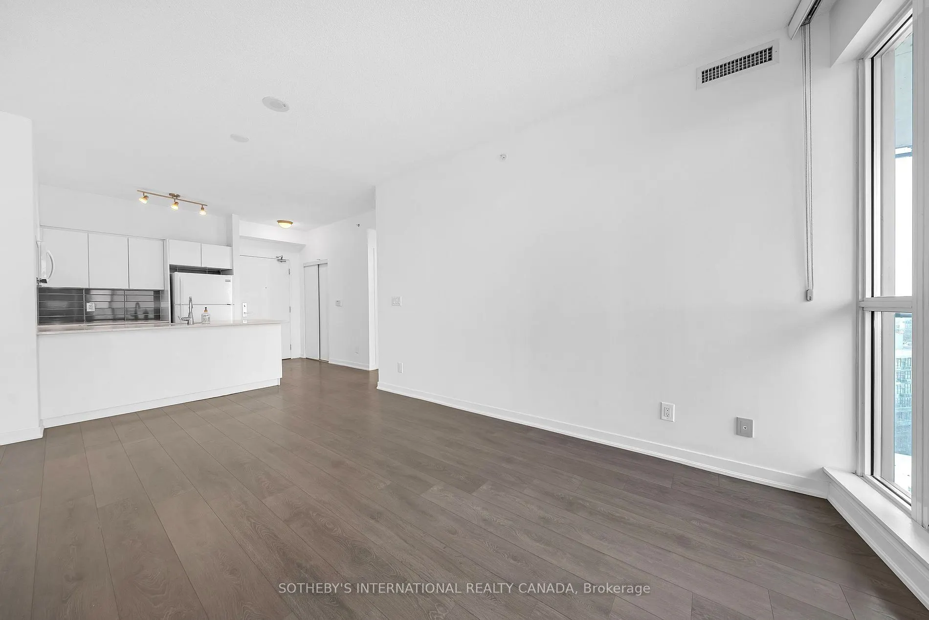 150 East Liberty Street #1616